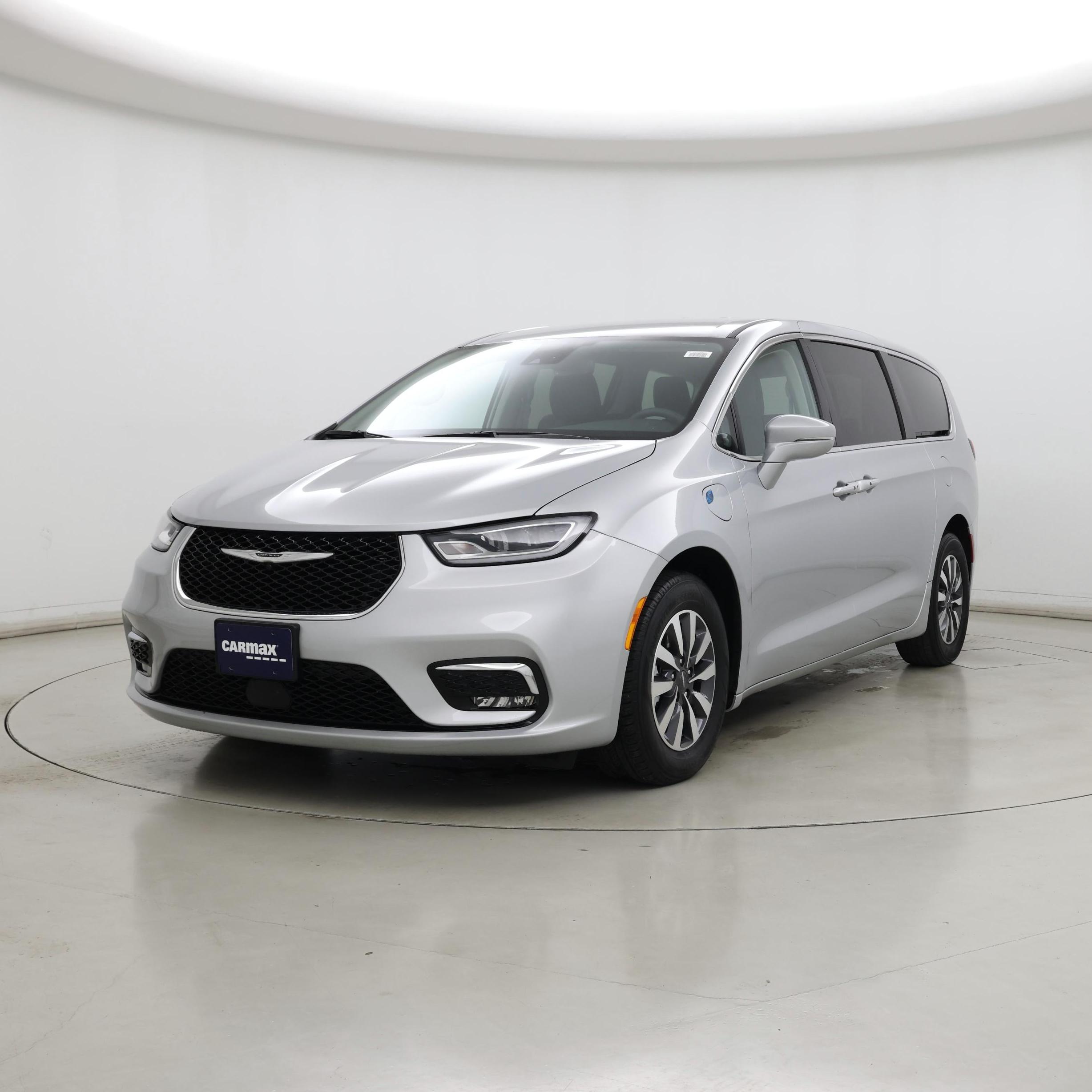 Thumbnail: 2022 Chrysler Pacifica - 4