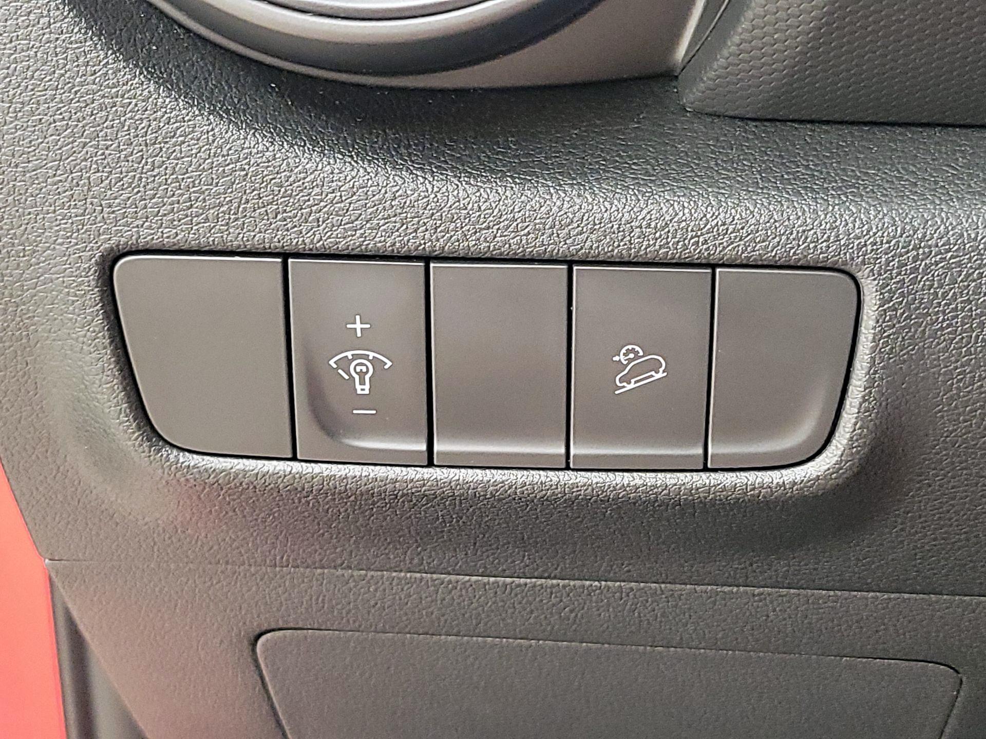 Thumbnail: 2022 Hyundai Kona - 13