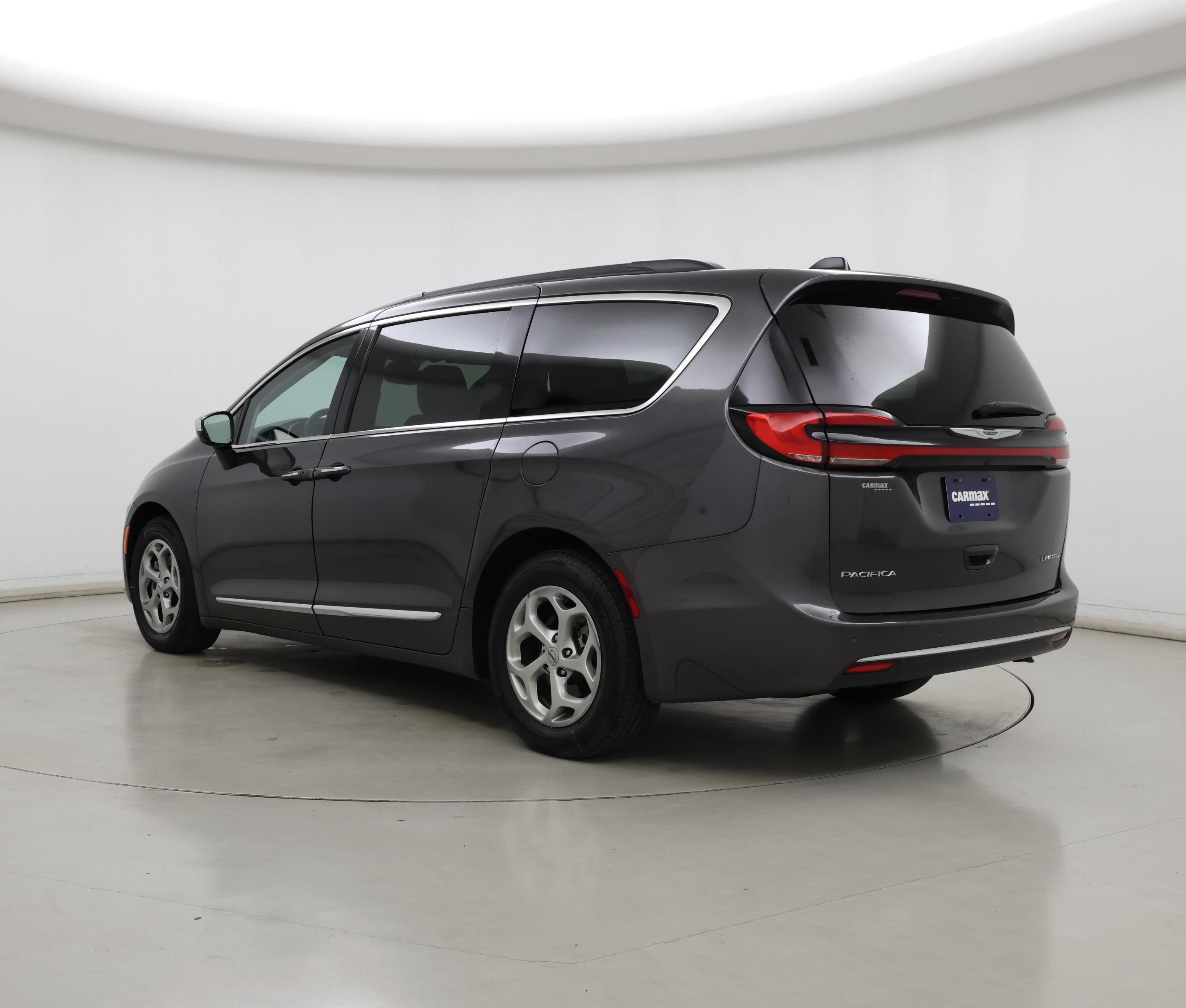 Thumbnail: 2023 Chrysler Pacifica - 2