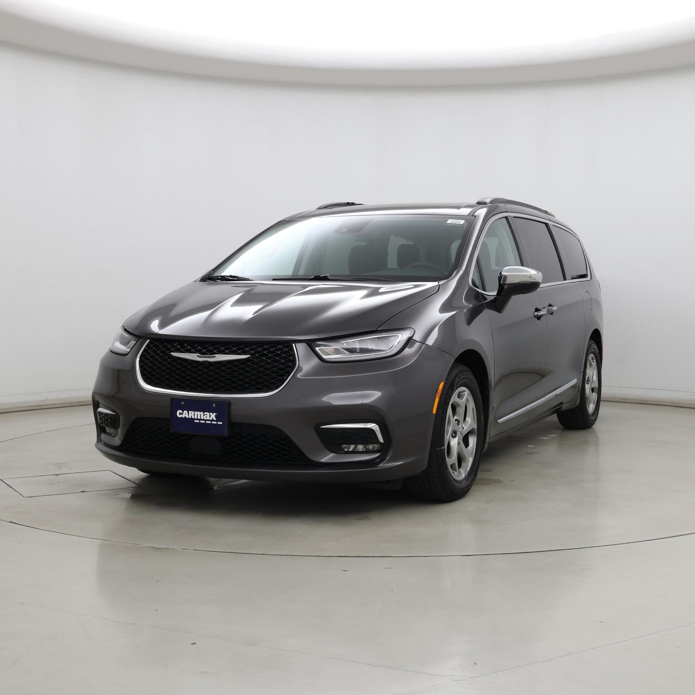 Thumbnail: 2023 Chrysler Pacifica - 4