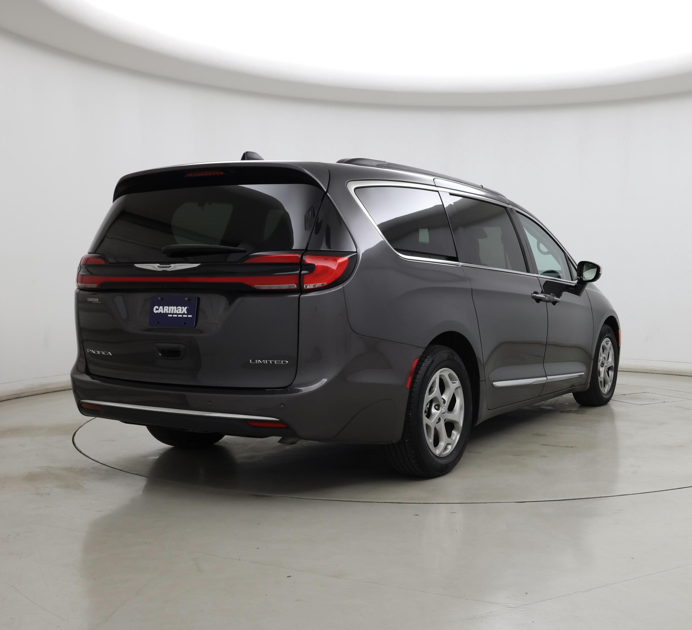 Thumbnail: 2023 Chrysler Pacifica - 8