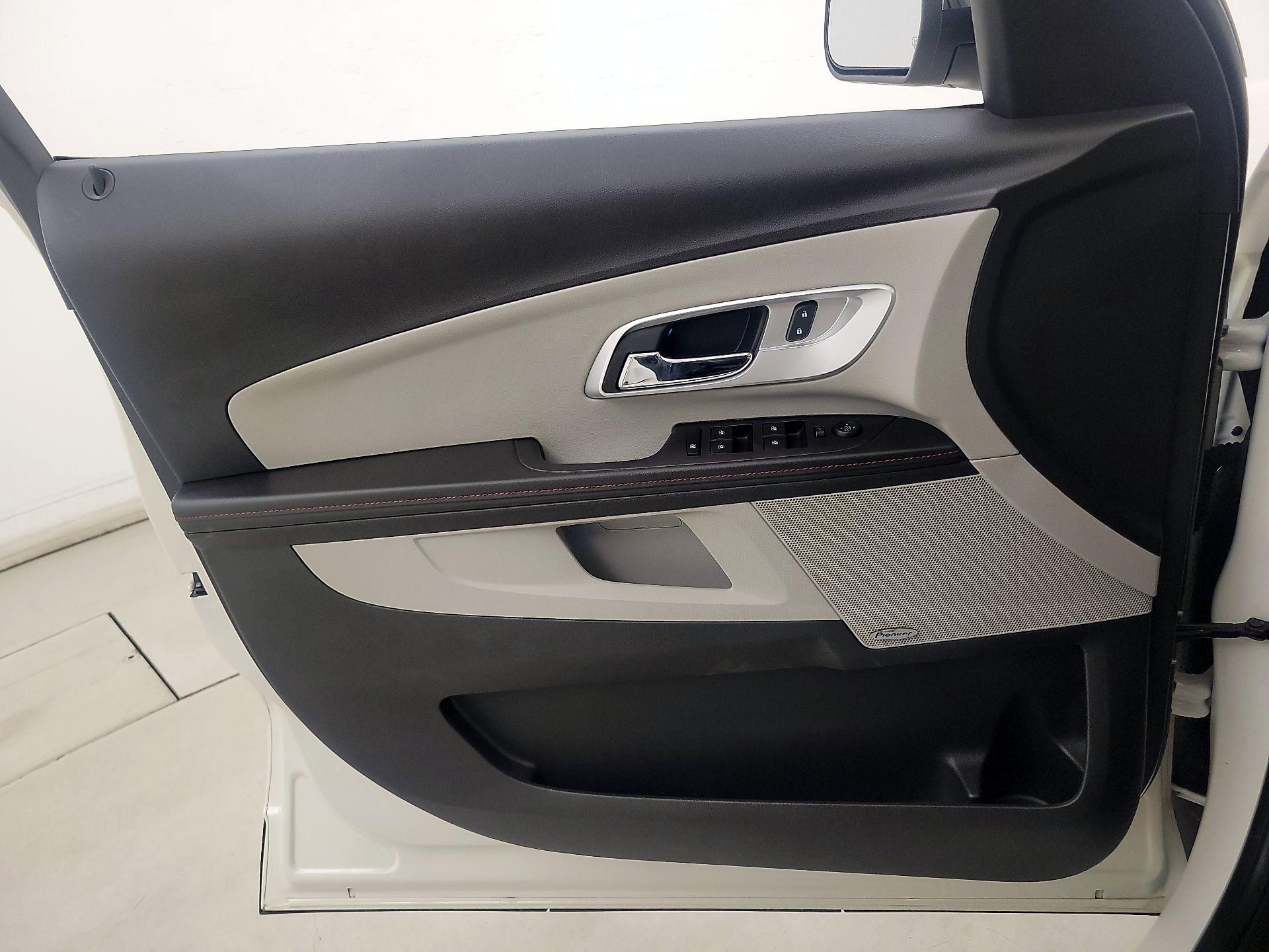 Thumbnail: 2015 Chevrolet Equinox - 12