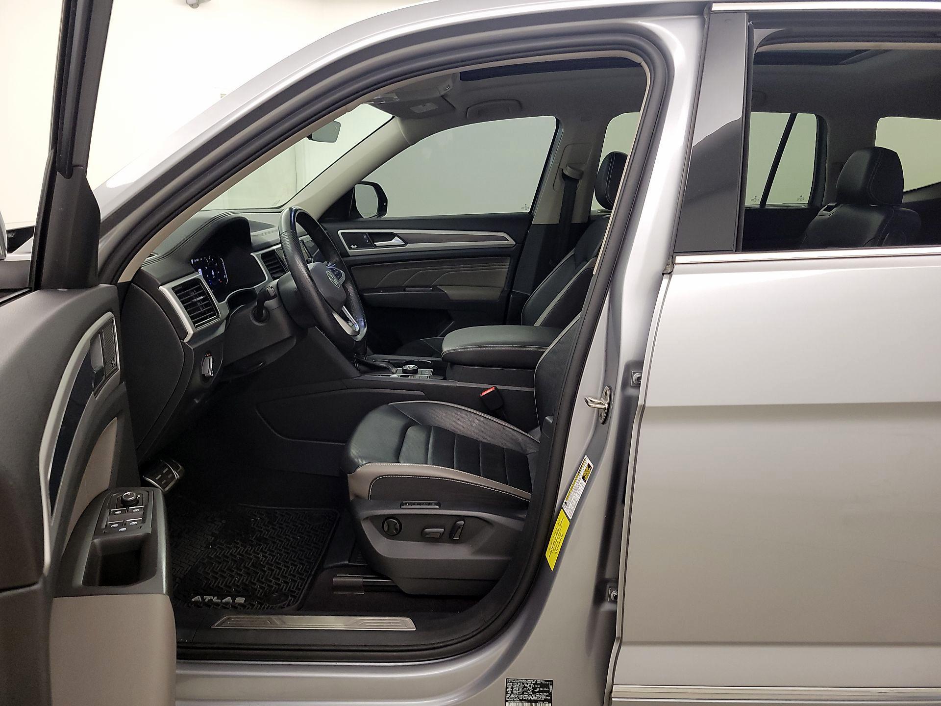 Thumbnail: 2022 Volkswagen Atlas - 11