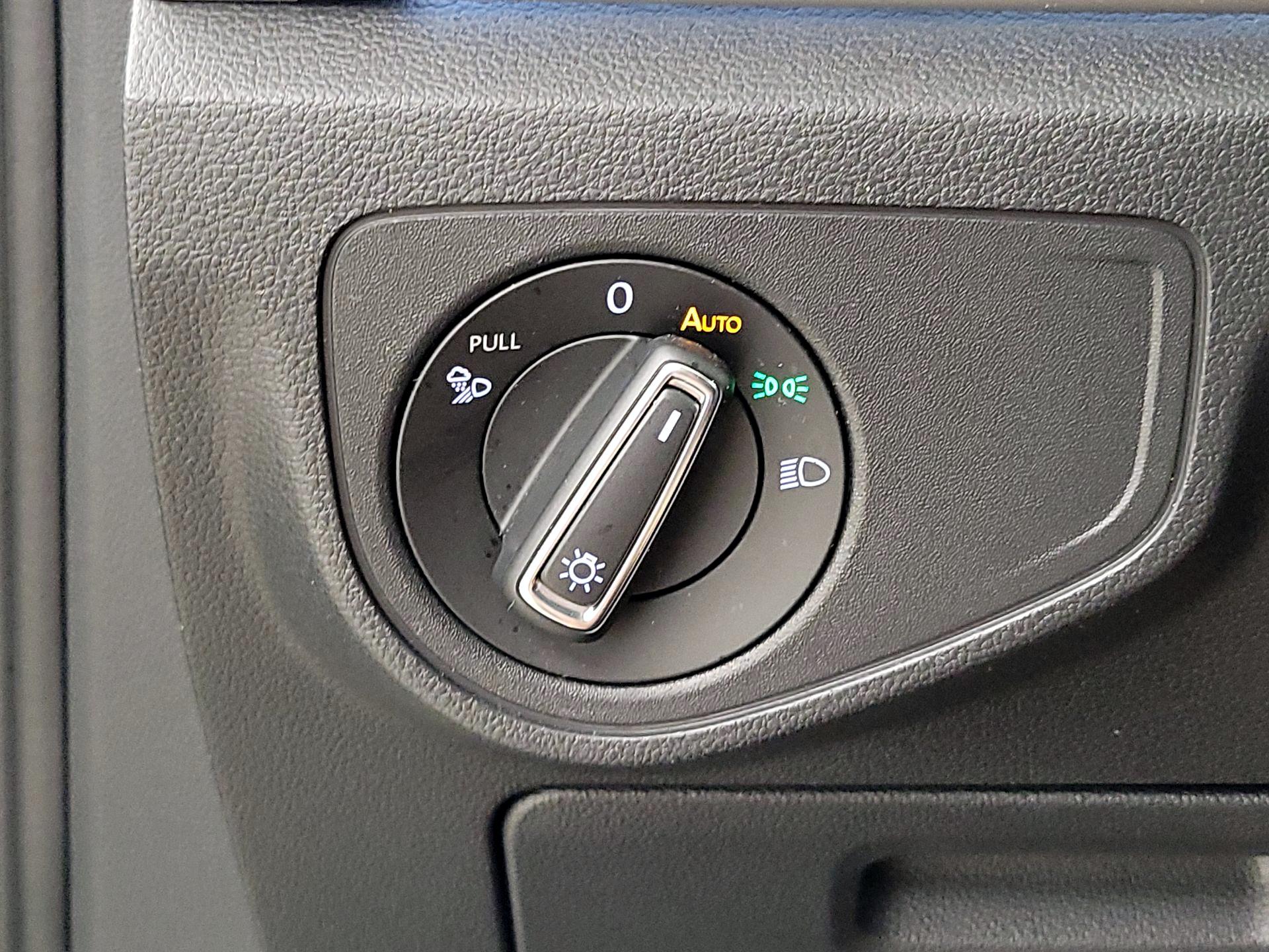 Thumbnail: 2022 Volkswagen Atlas - 13