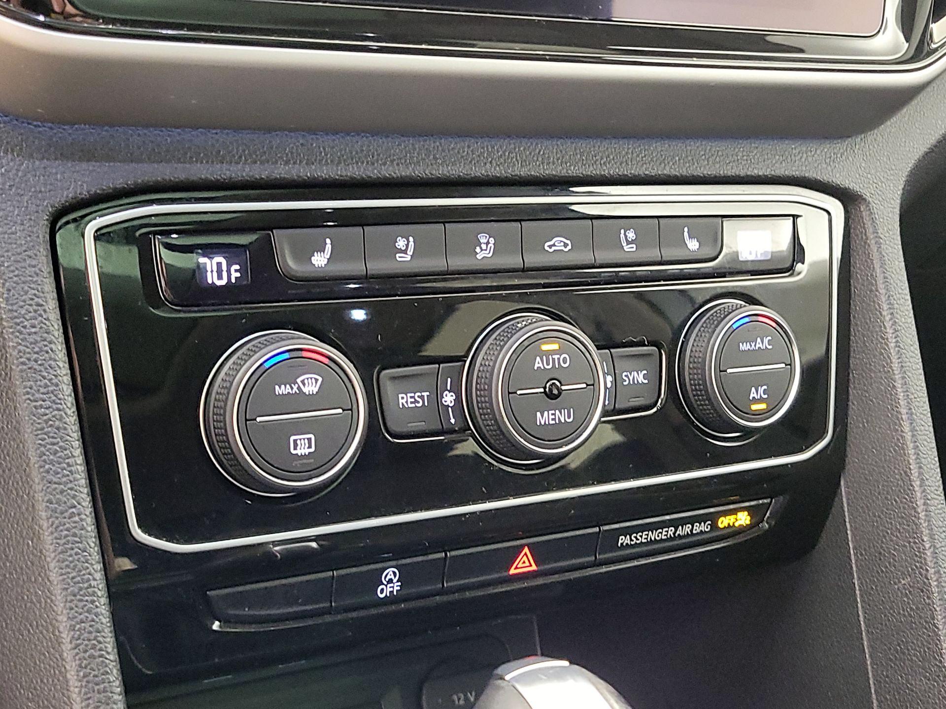 Thumbnail: 2022 Volkswagen Atlas - 16