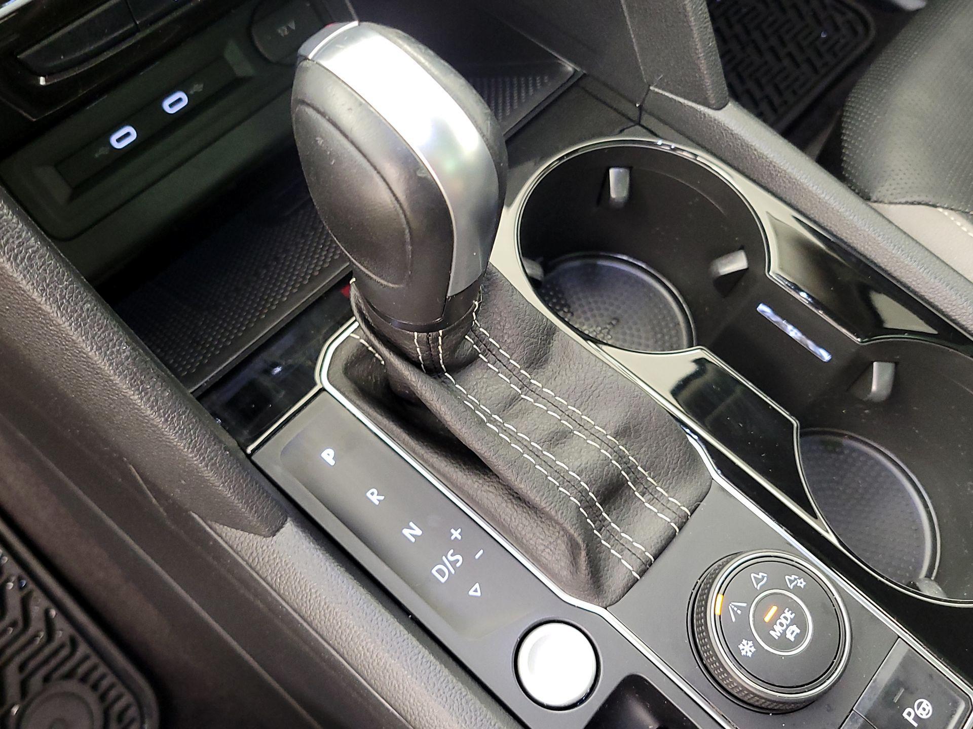 Thumbnail: 2022 Volkswagen Atlas - 17