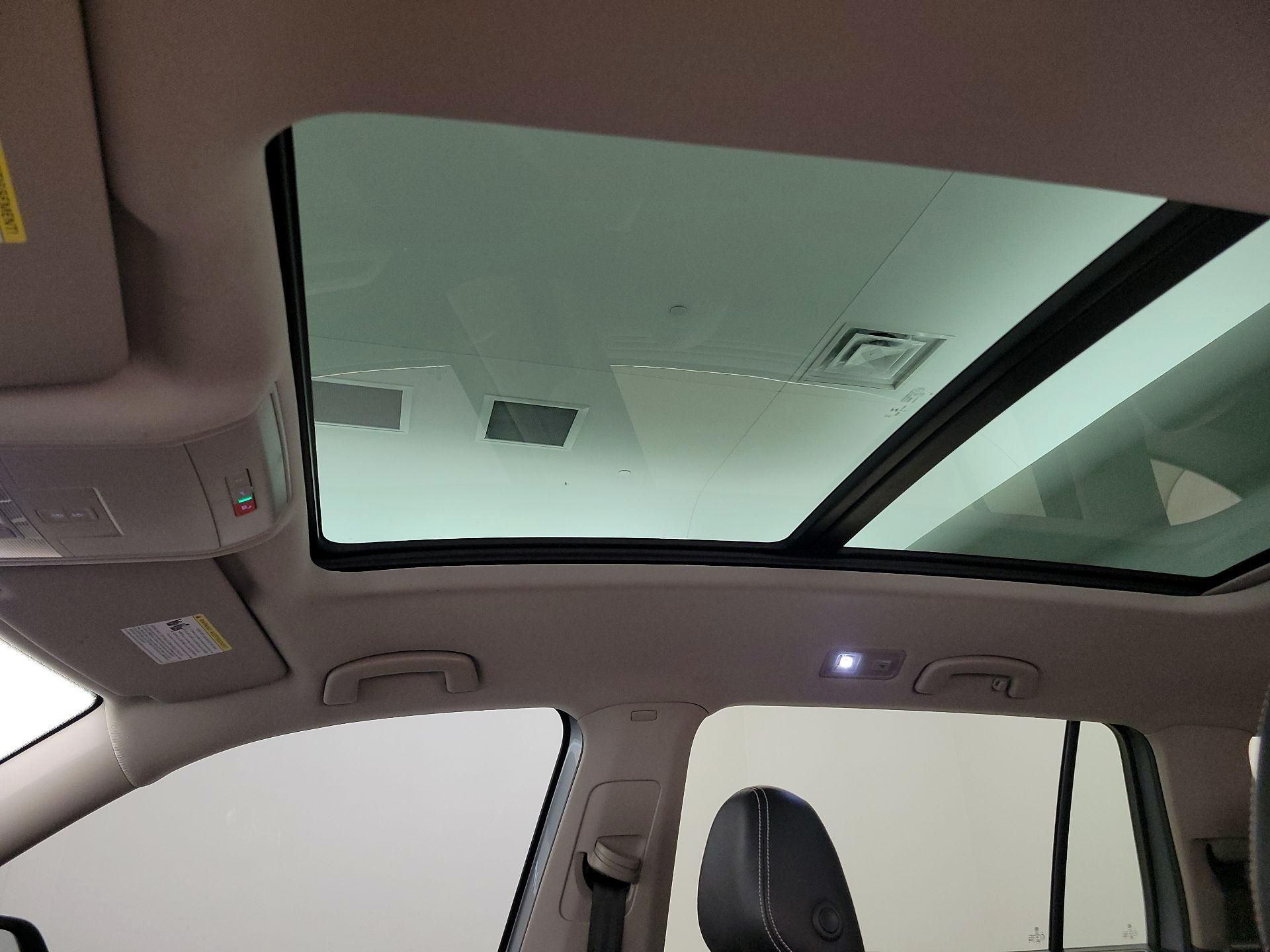 Thumbnail: 2022 Volkswagen Atlas - 19