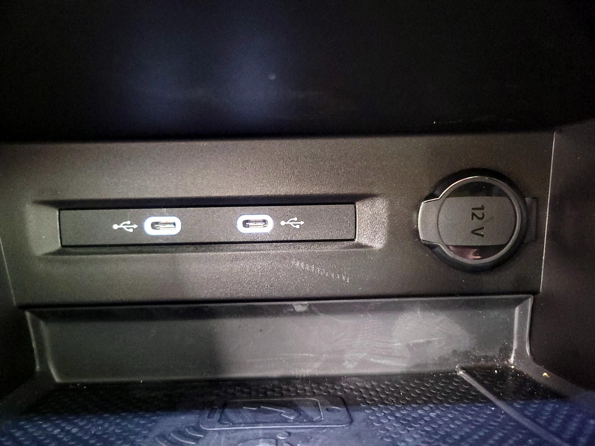 Thumbnail: 2023 Volkswagen Taos - 18