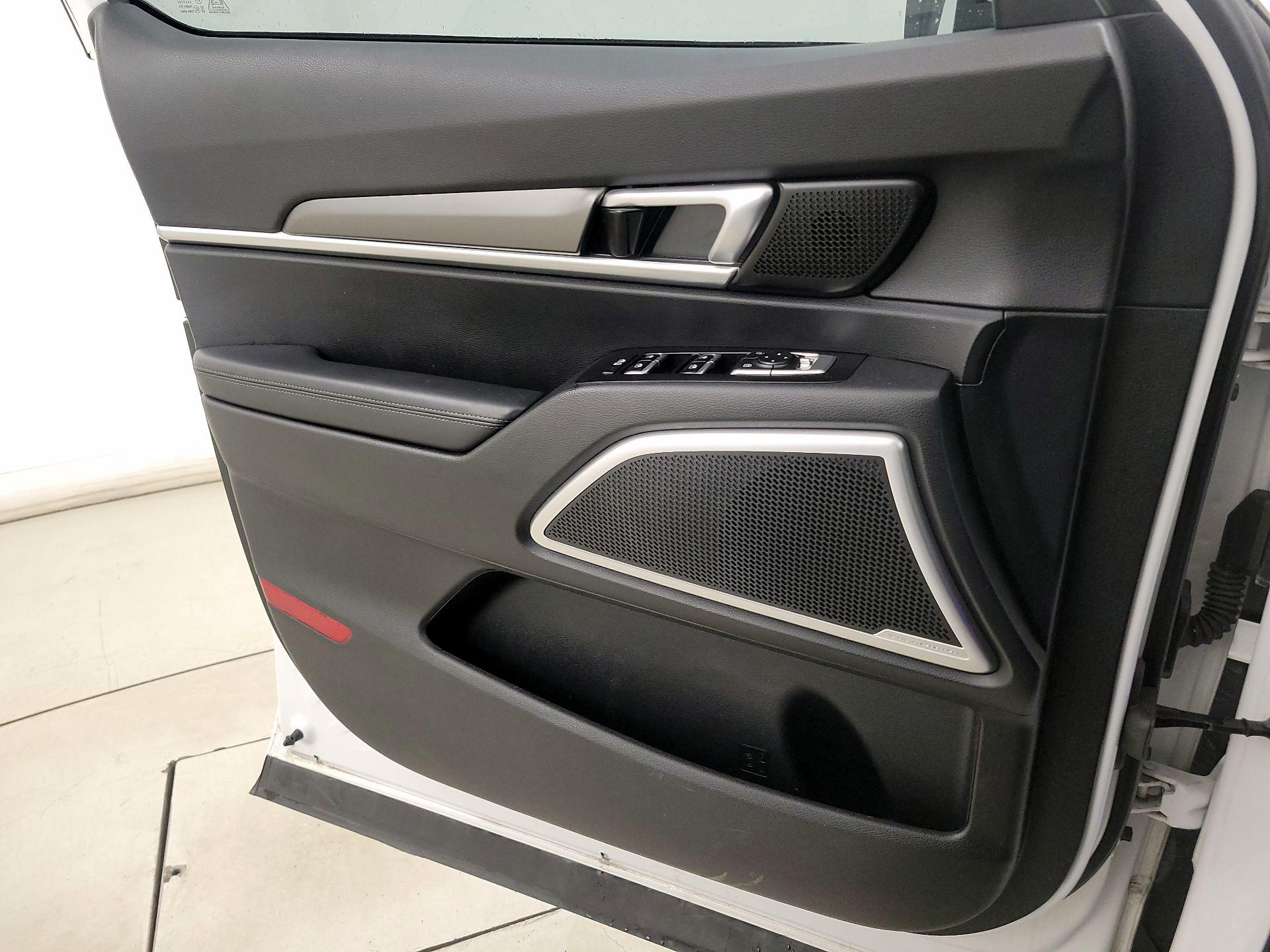 Thumbnail: 2020 Kia Telluride - 12