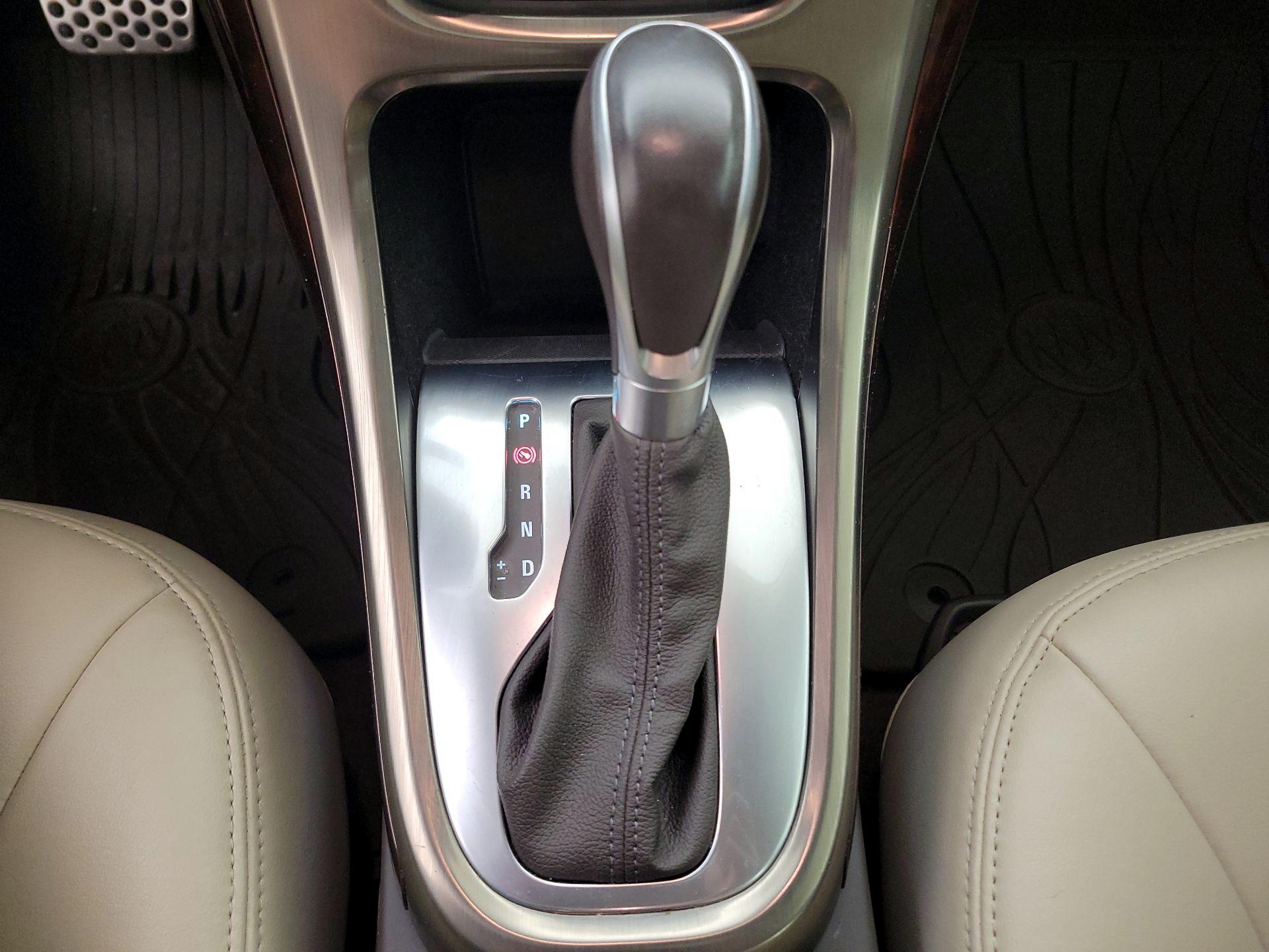 Thumbnail: 2016 Buick Verano - 18