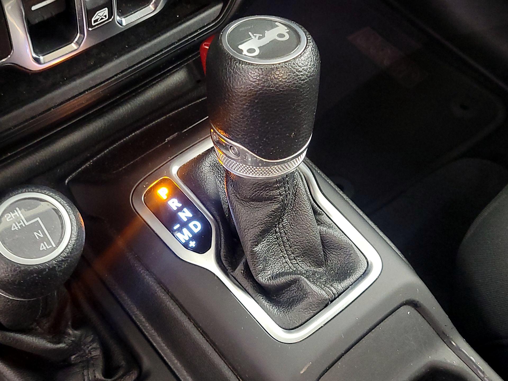 Thumbnail: 2020 Jeep Wrangler - 17