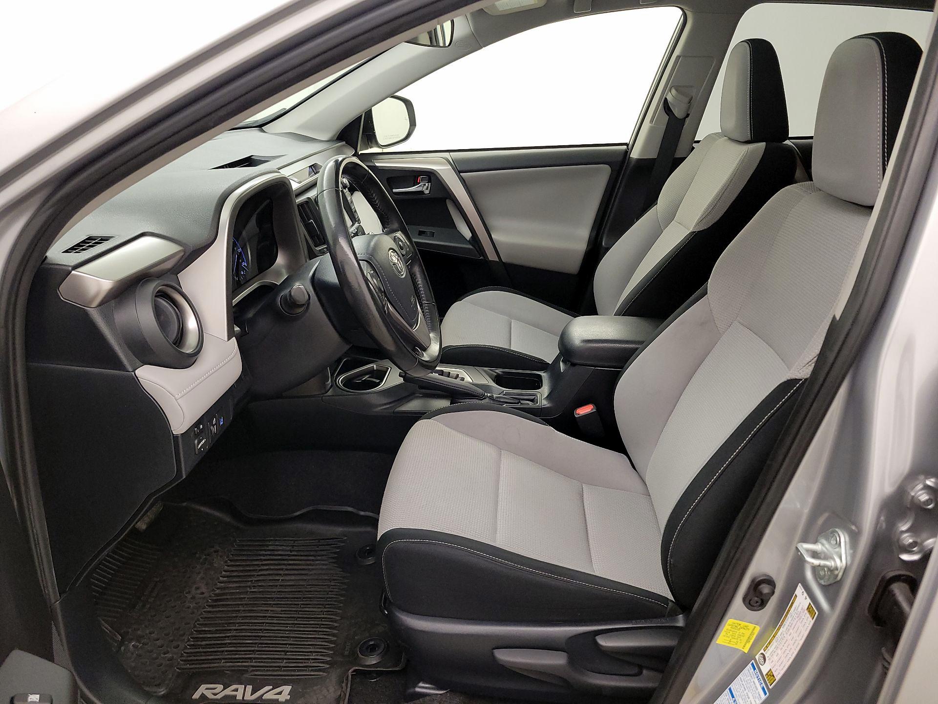 Thumbnail: 2018 Toyota RAV4 - 11