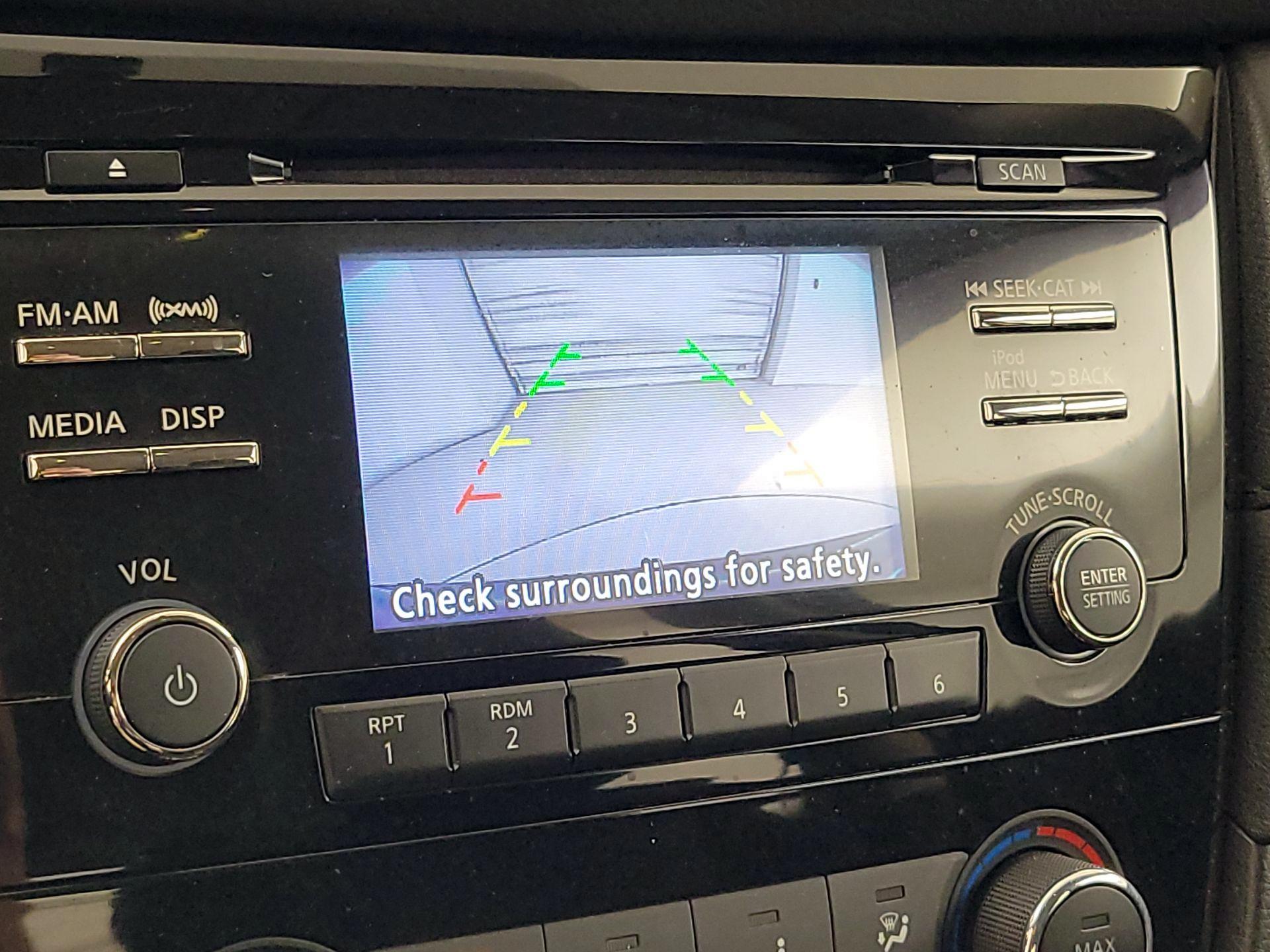 Thumbnail: 2017 Nissan Rogue - 14