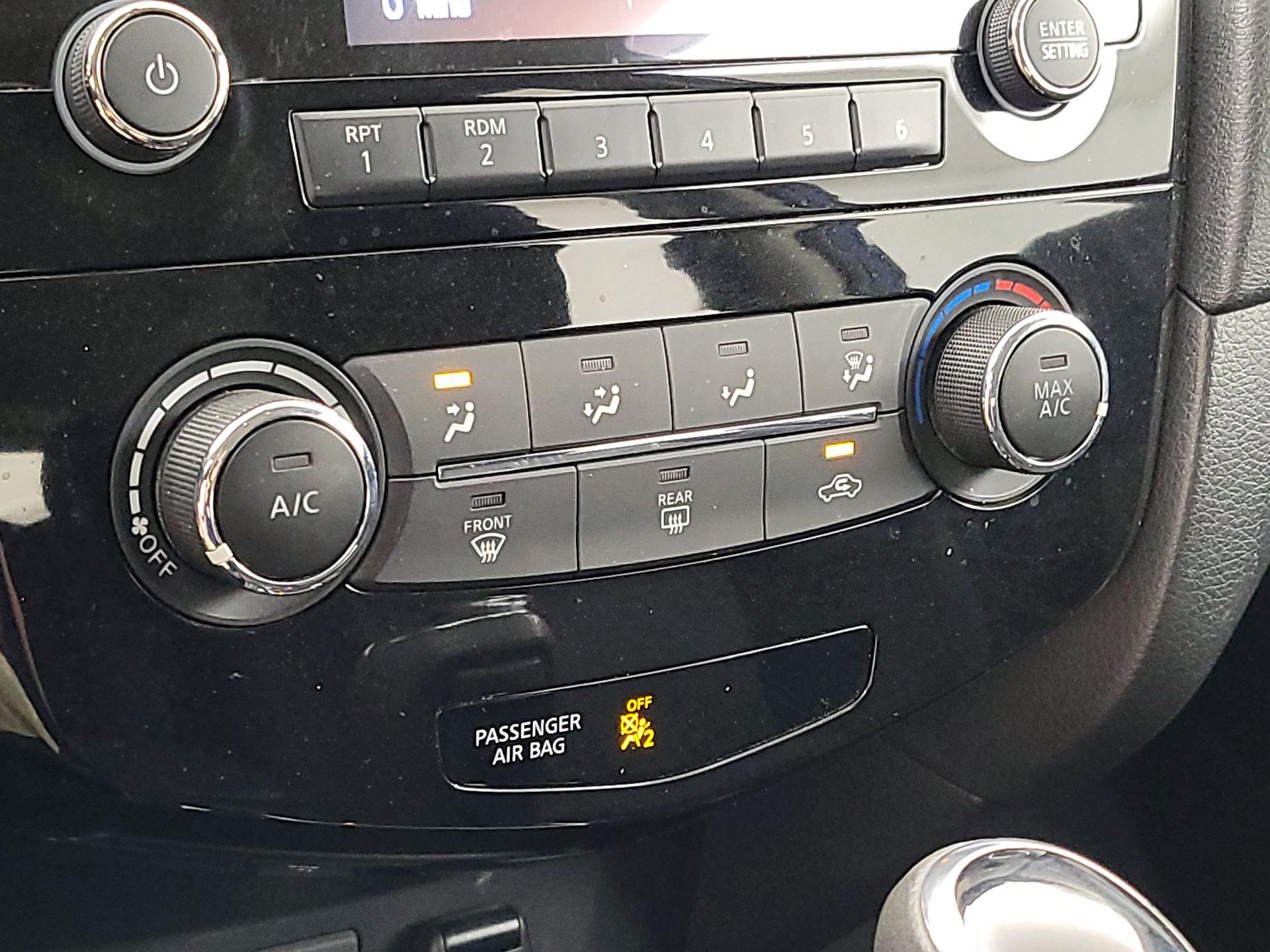 Thumbnail: 2017 Nissan Rogue - 16