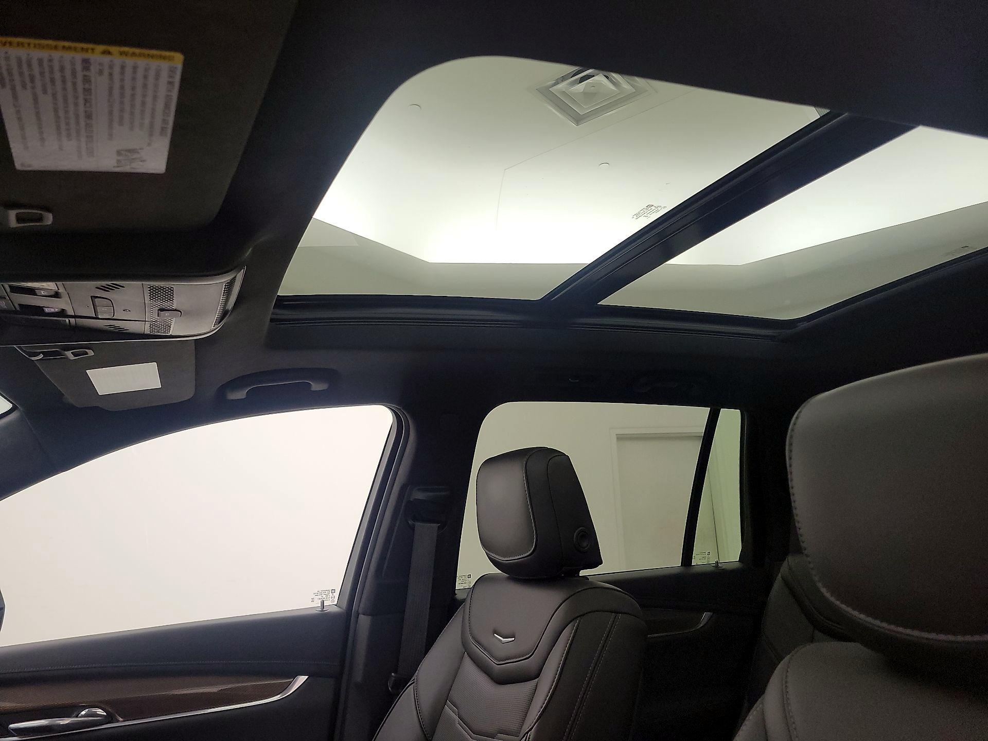 Thumbnail: 2023 Cadillac XT6 - 20