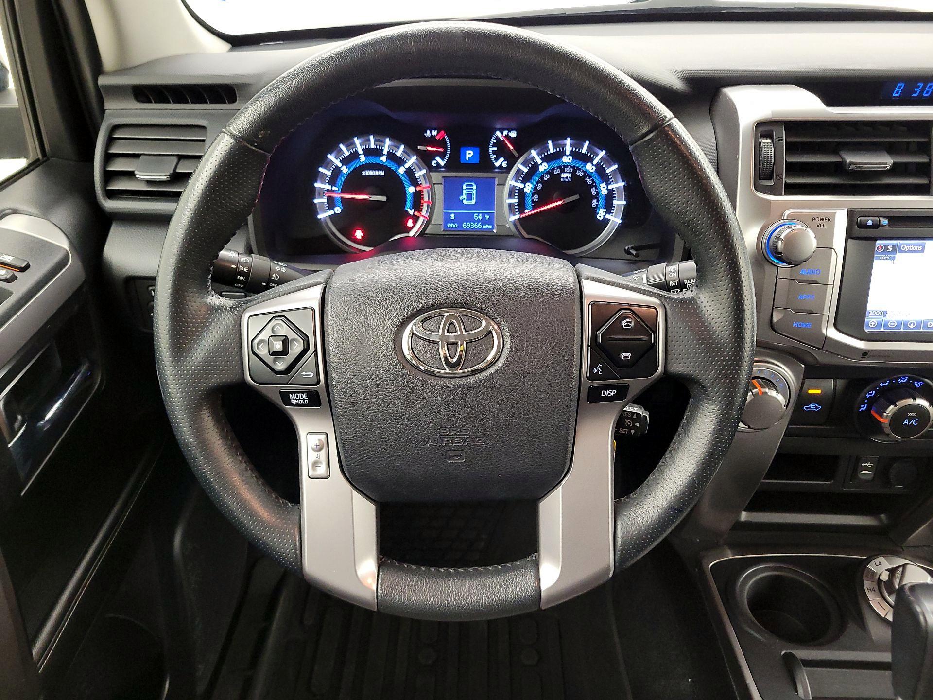 Thumbnail: 2015 Toyota 4Runner - 10