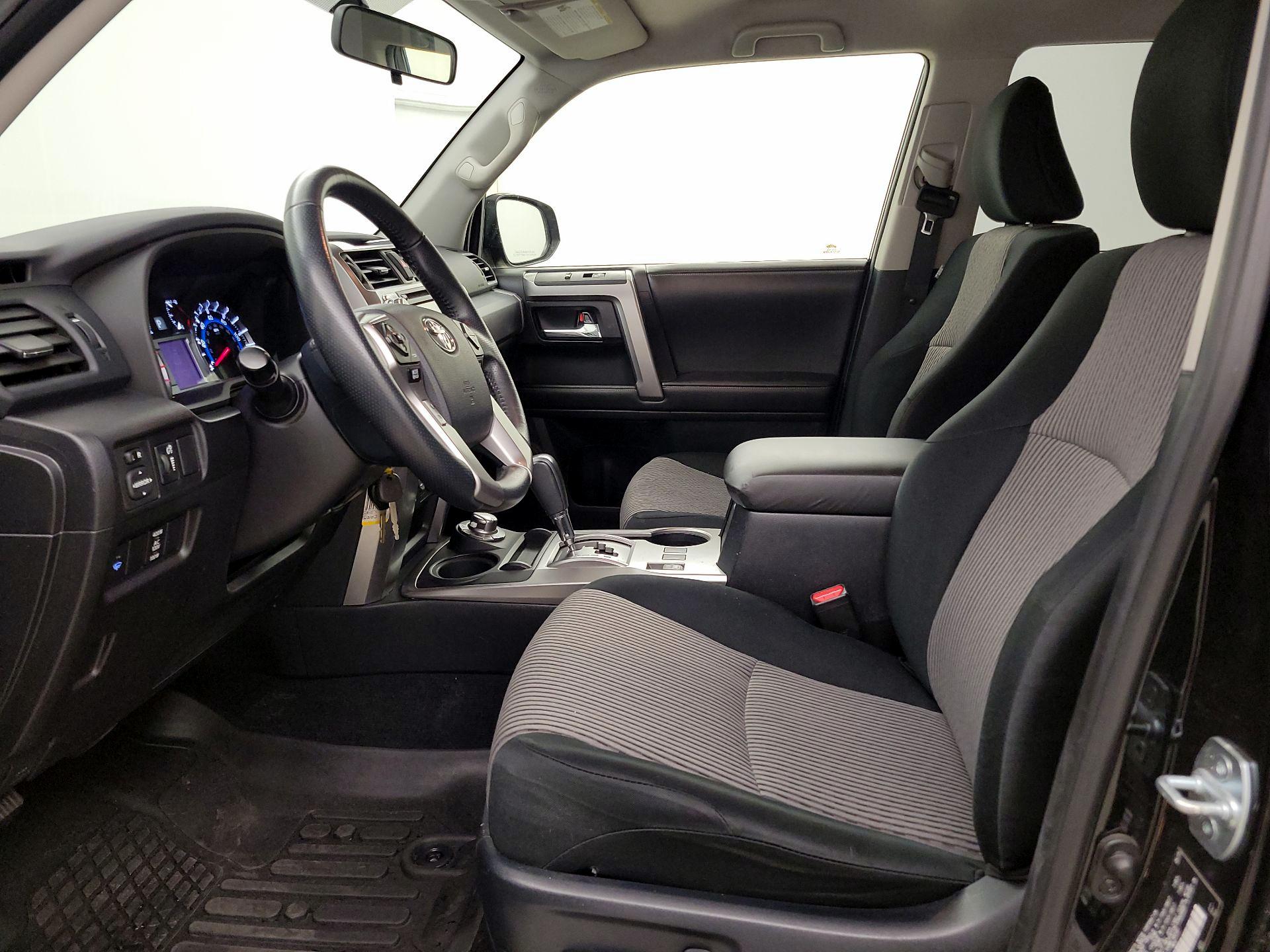 Thumbnail: 2015 Toyota 4Runner - 11