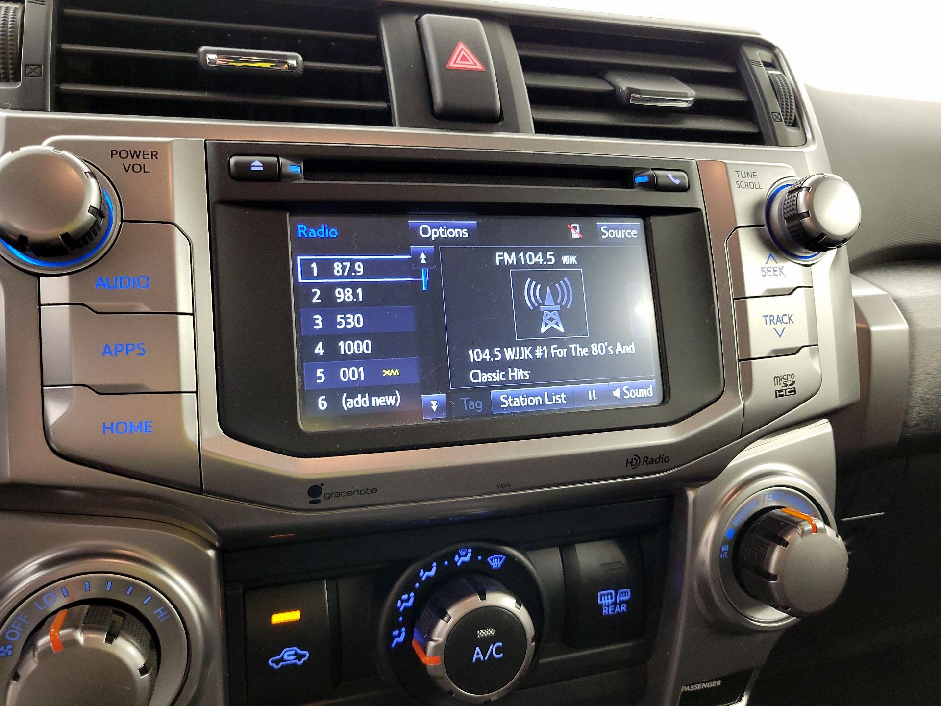 Thumbnail: 2015 Toyota 4Runner - 16