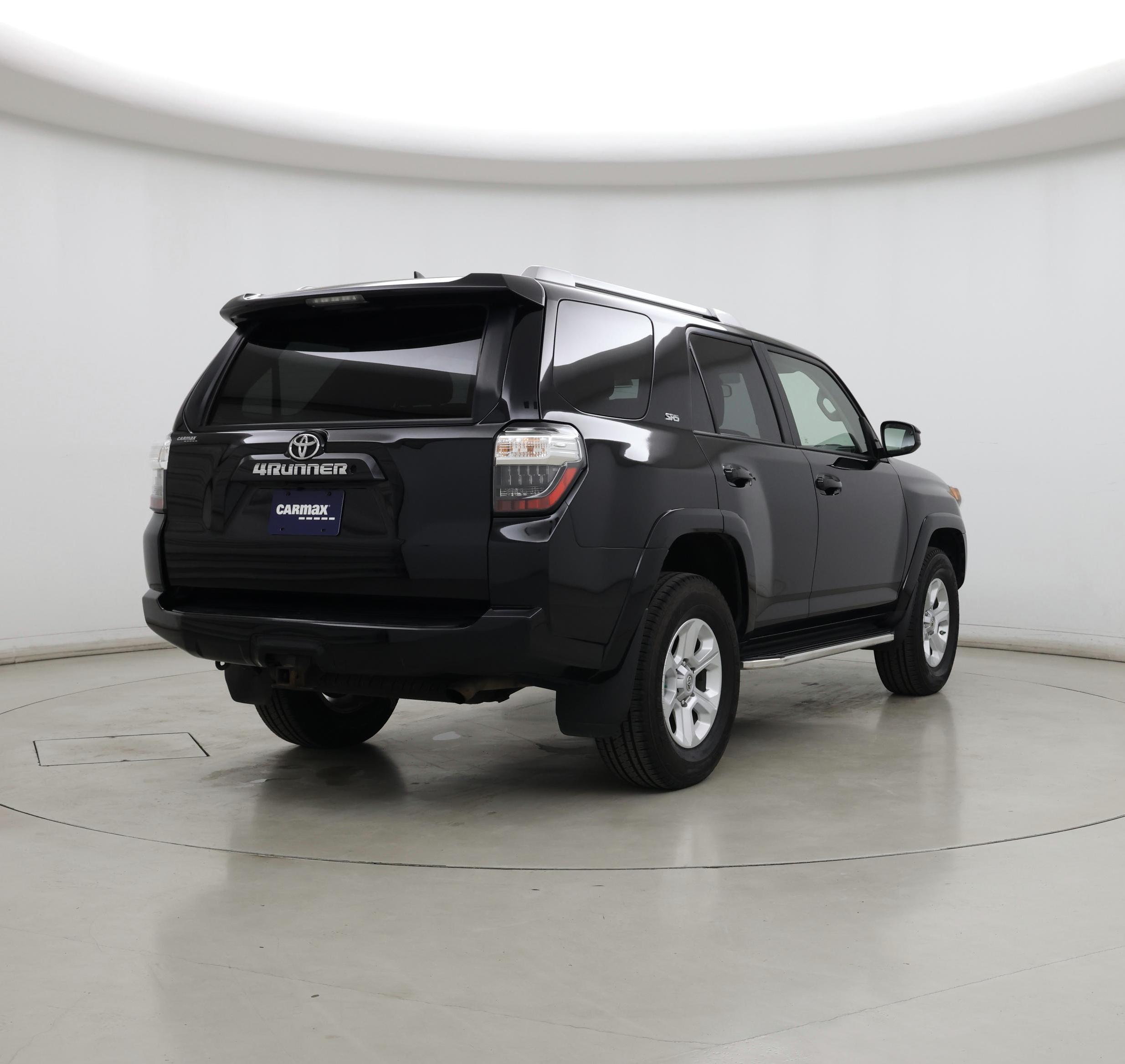 Thumbnail: 2015 Toyota 4Runner - 8