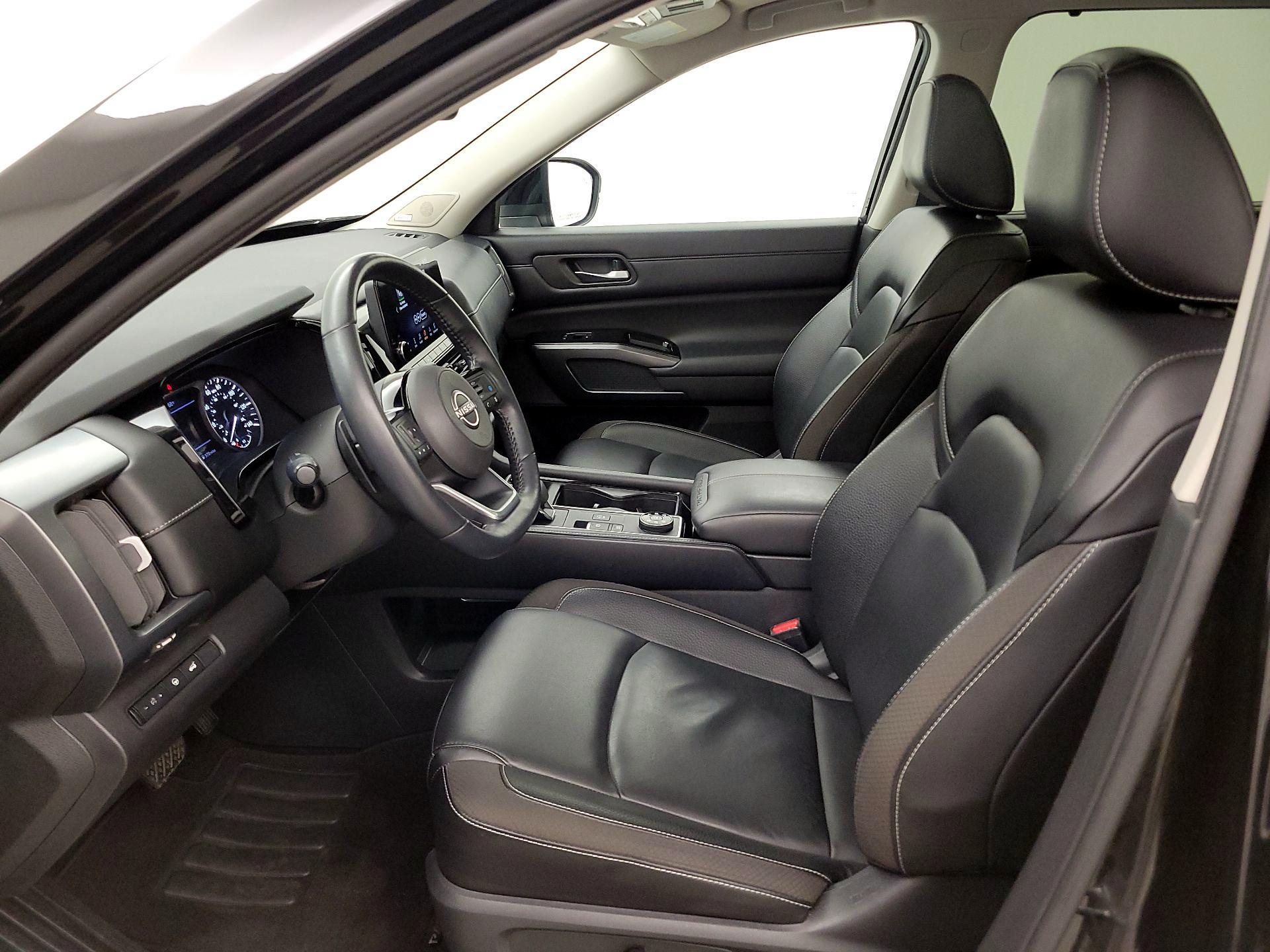 Thumbnail: 2023 Nissan Pathfinder - 11