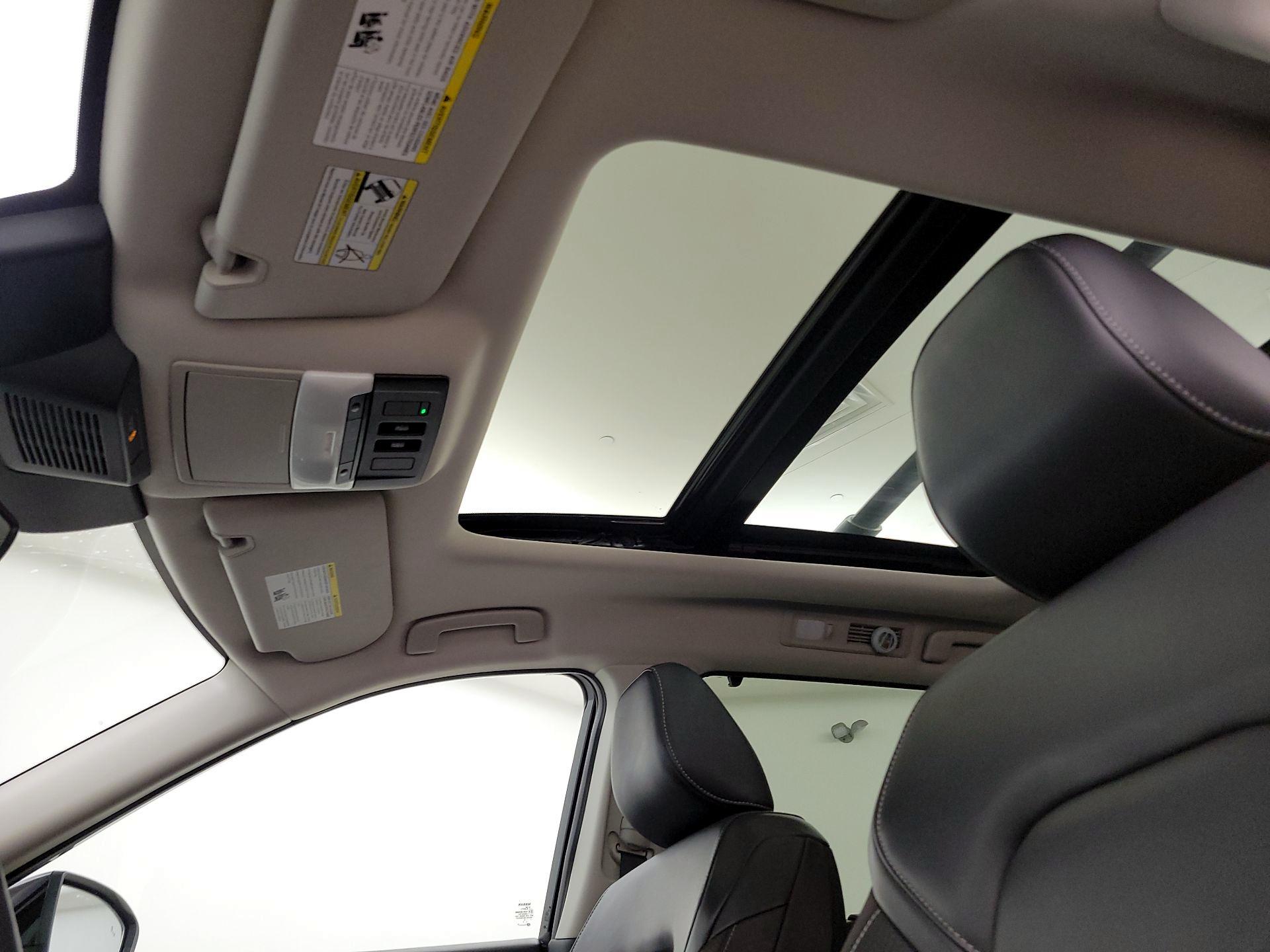 Thumbnail: 2023 Nissan Pathfinder - 20