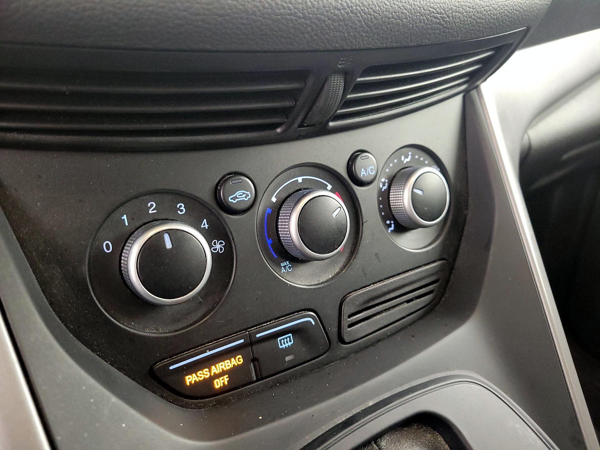 Thumbnail: 2015 Ford Escape - 16