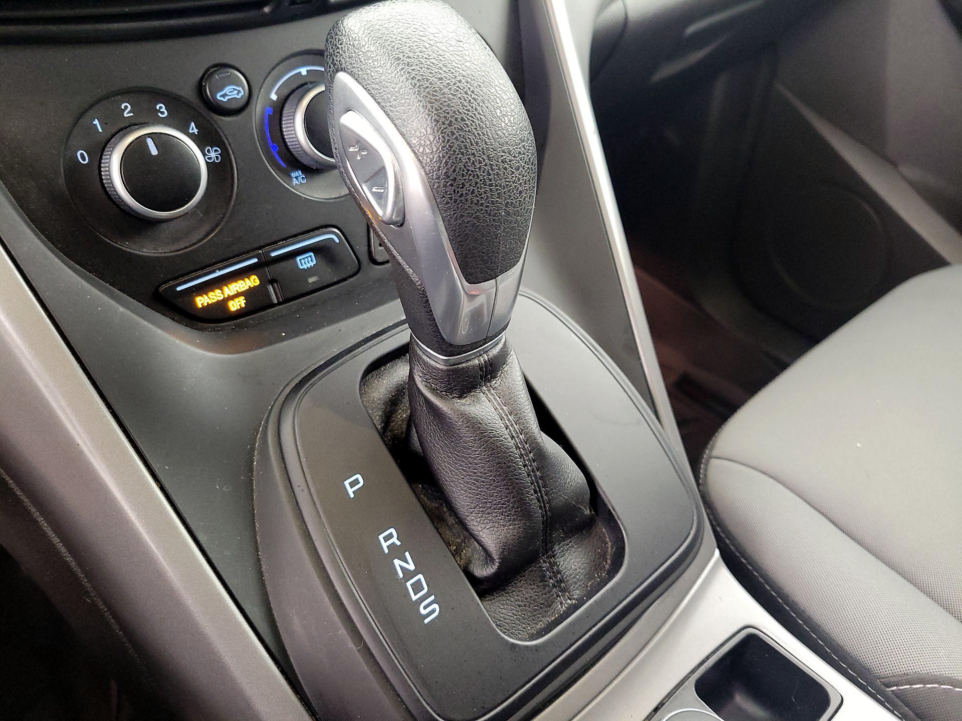 Thumbnail: 2015 Ford Escape - 17