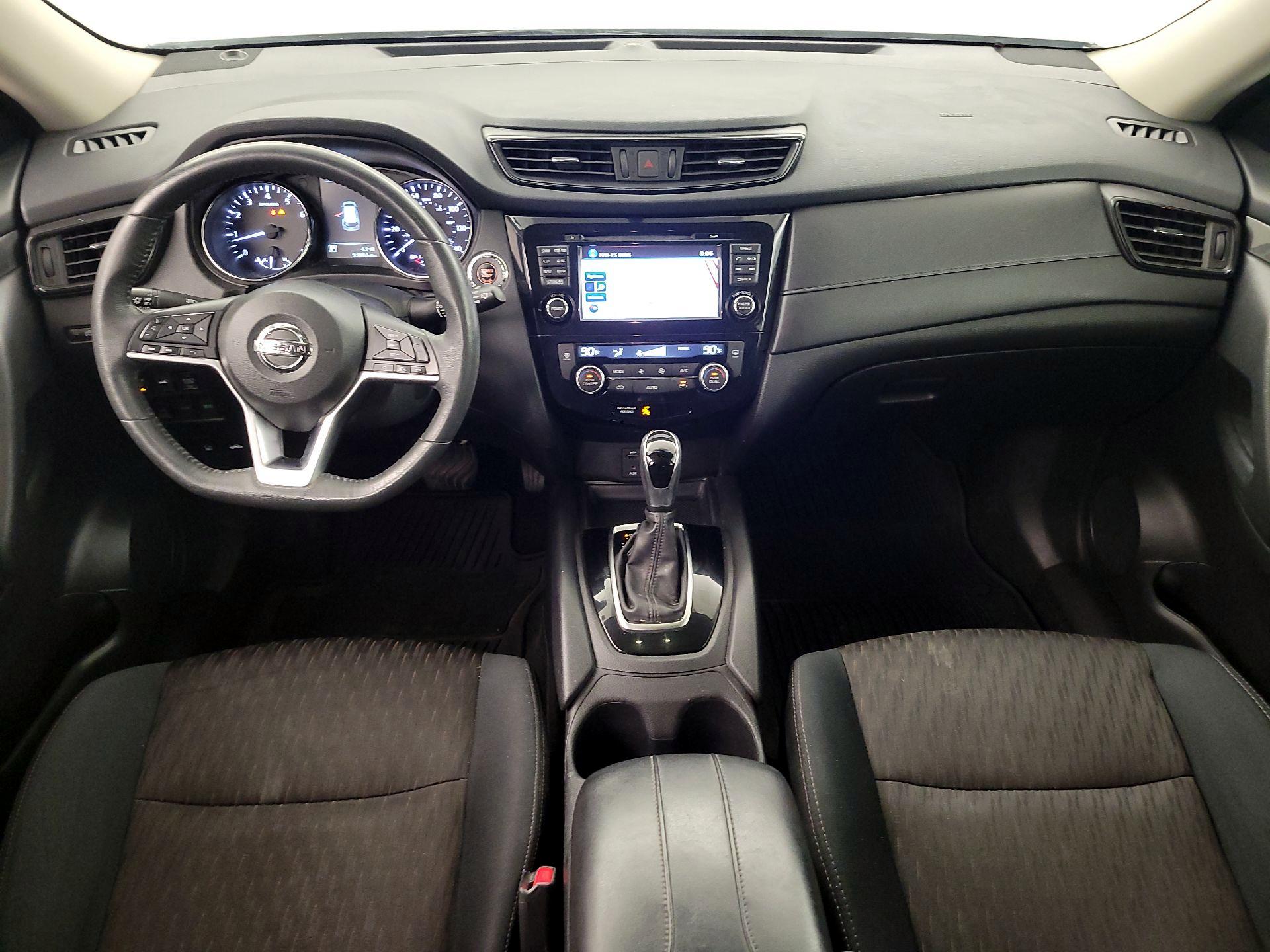 Thumbnail: 2017 Nissan Rogue - 9