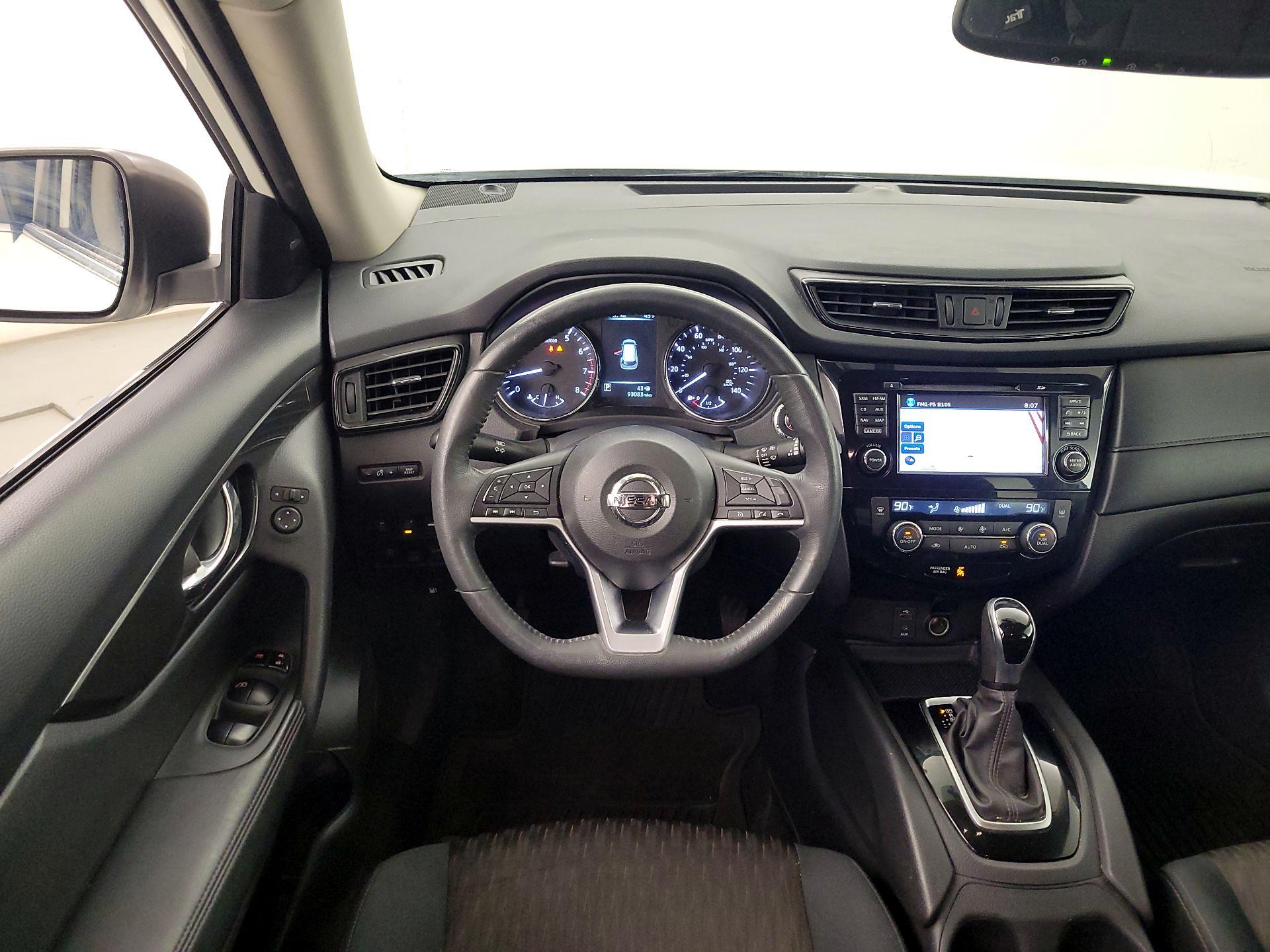 Thumbnail: 2017 Nissan Rogue - 10