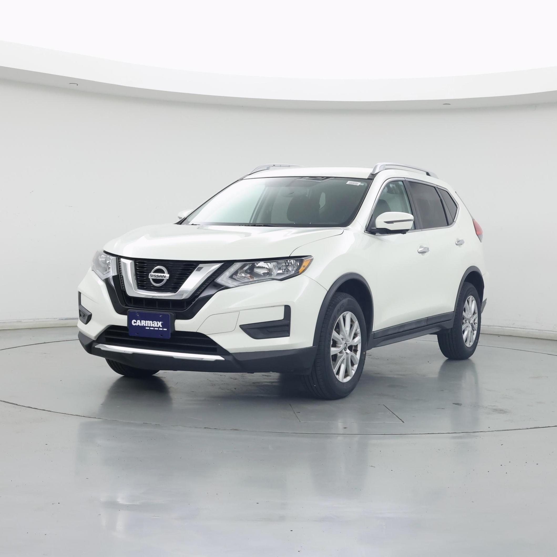 Thumbnail: 2017 Nissan Rogue - 4
