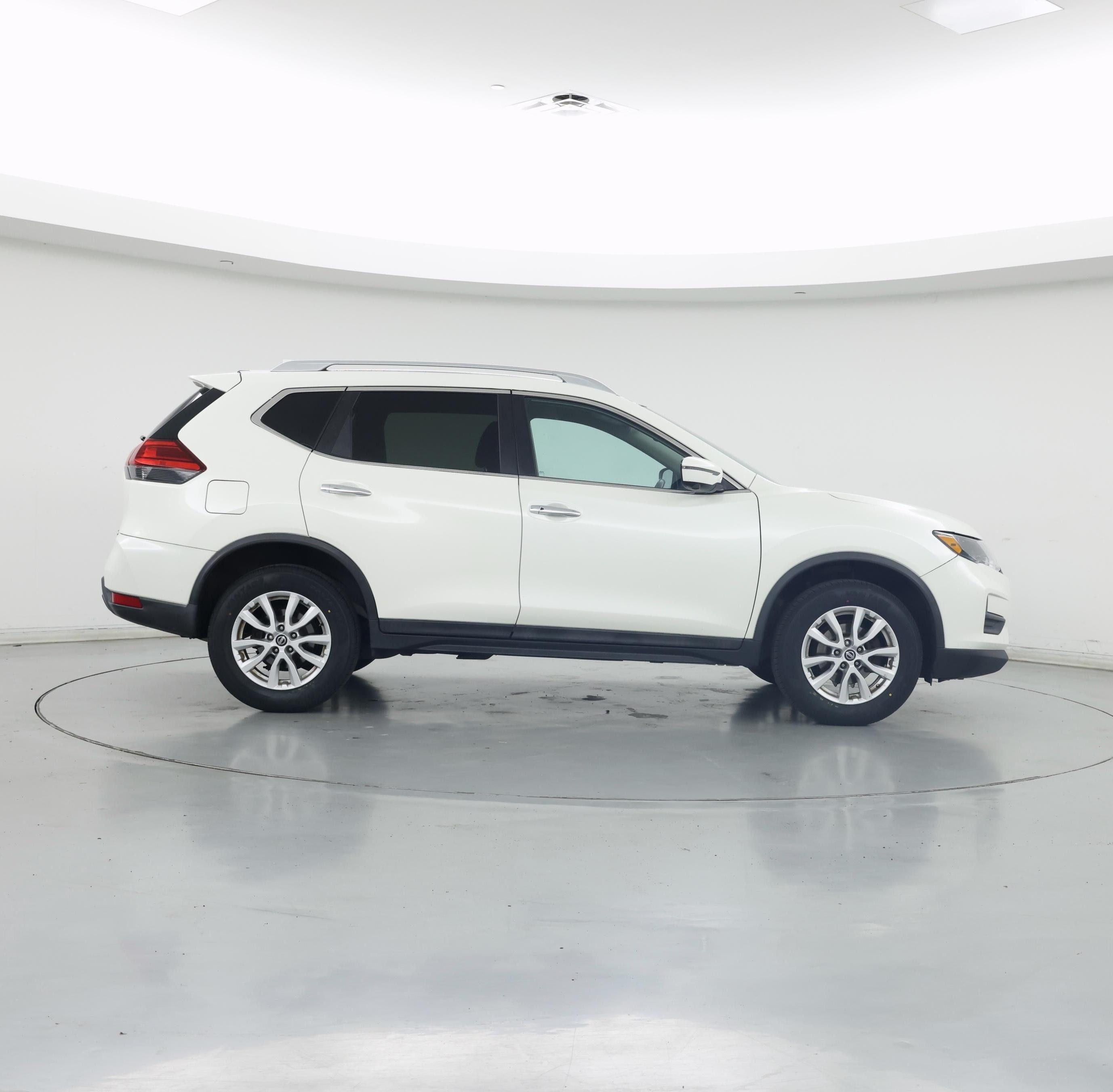 Thumbnail: 2017 Nissan Rogue - 7