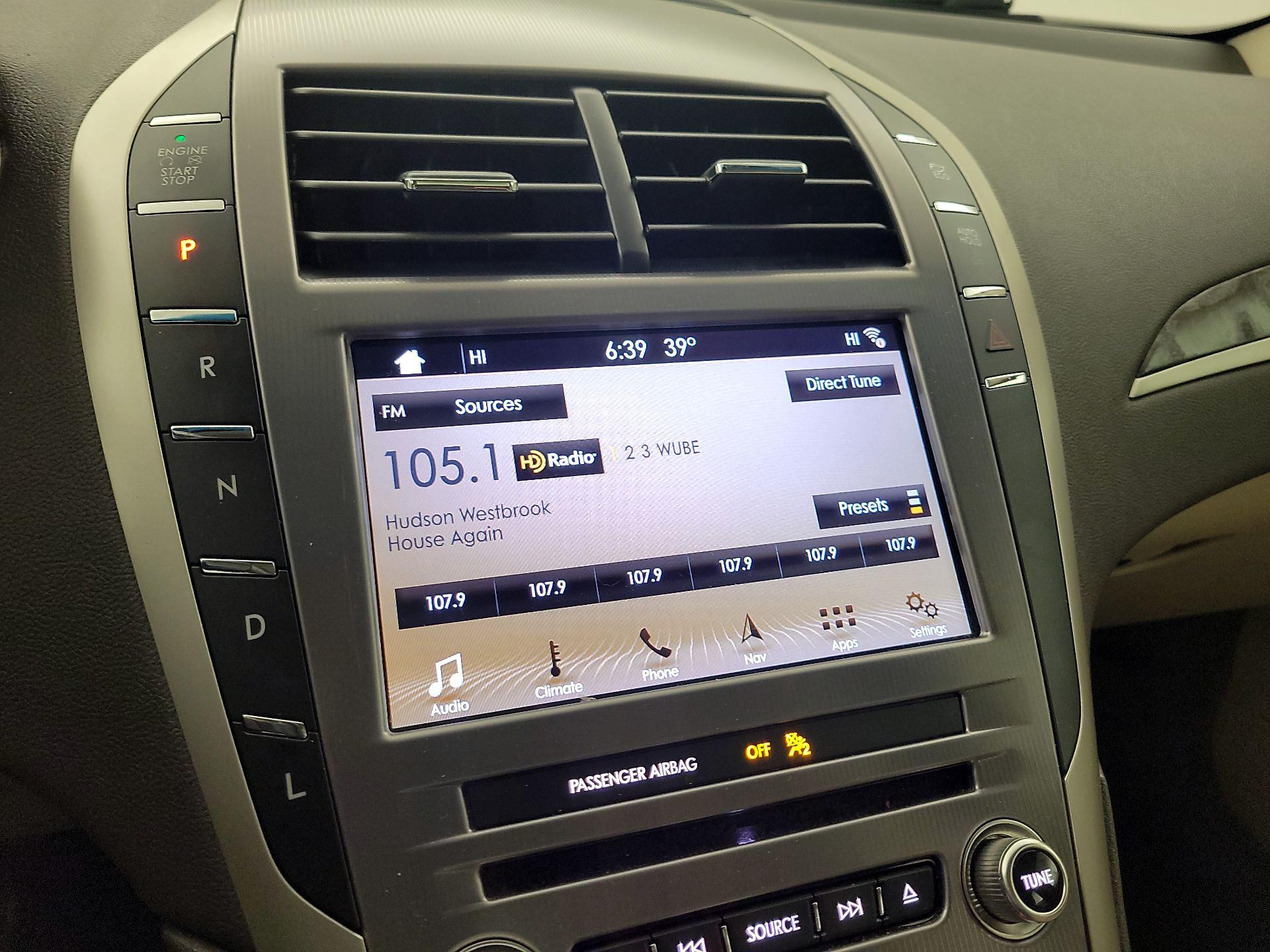 Thumbnail: 2017 Lincoln MKZ - 16