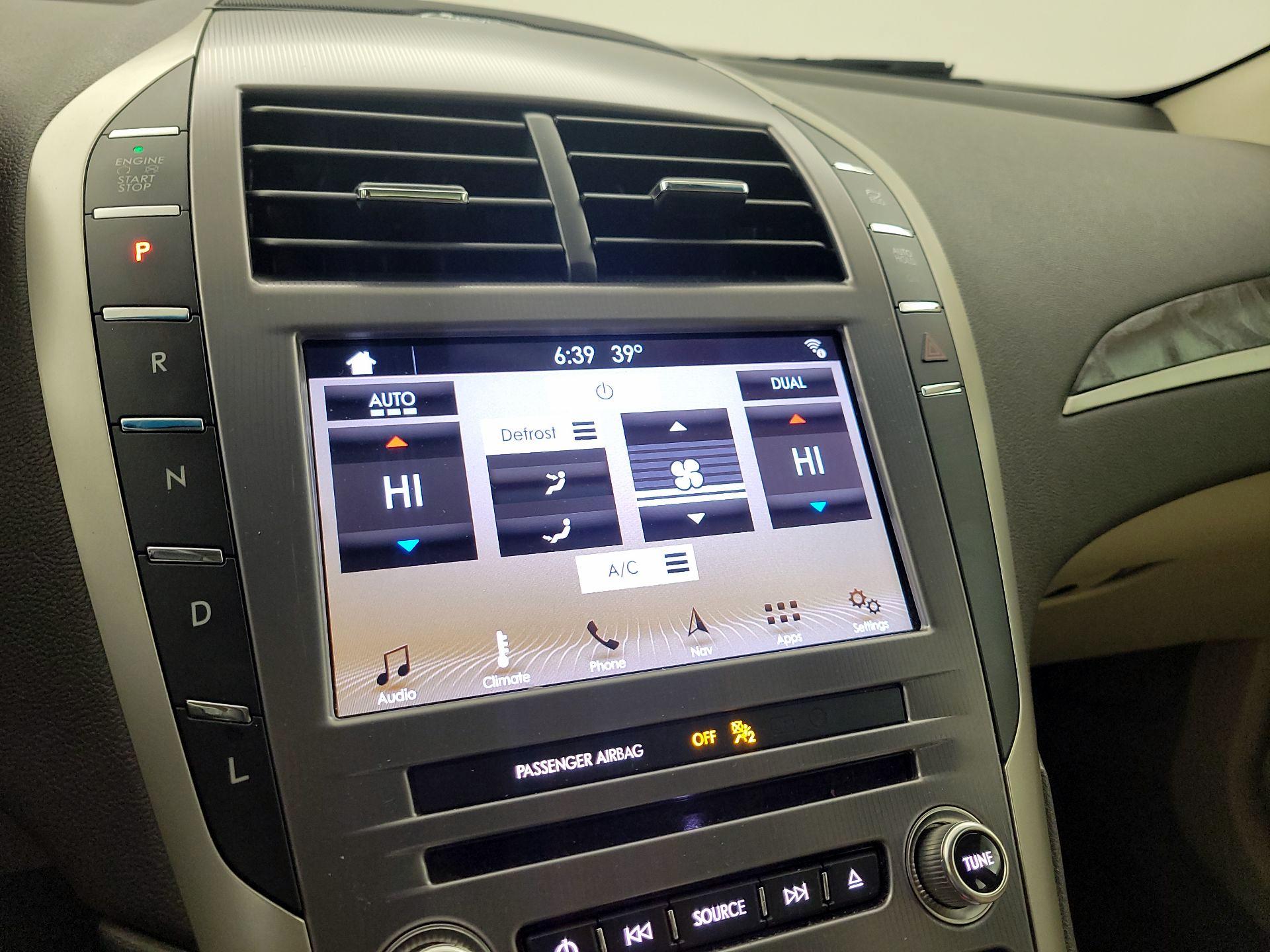 Thumbnail: 2017 Lincoln MKZ - 17