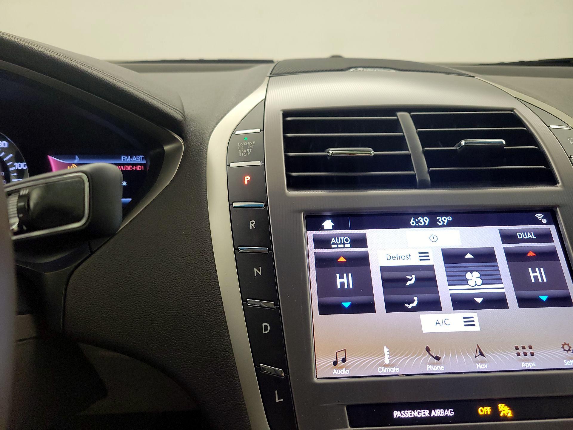 Thumbnail: 2017 Lincoln MKZ - 18