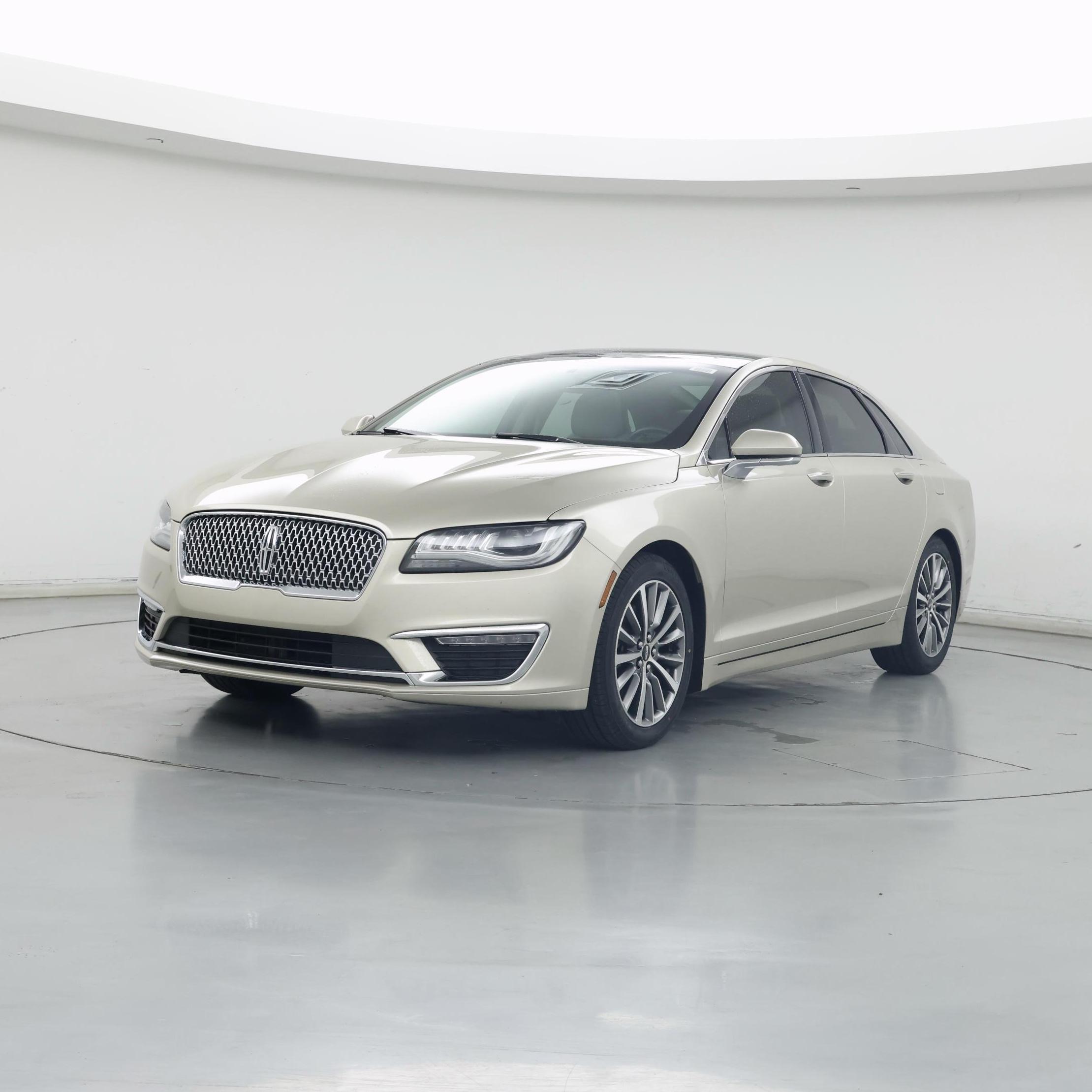 Thumbnail: 2017 Lincoln MKZ - 4