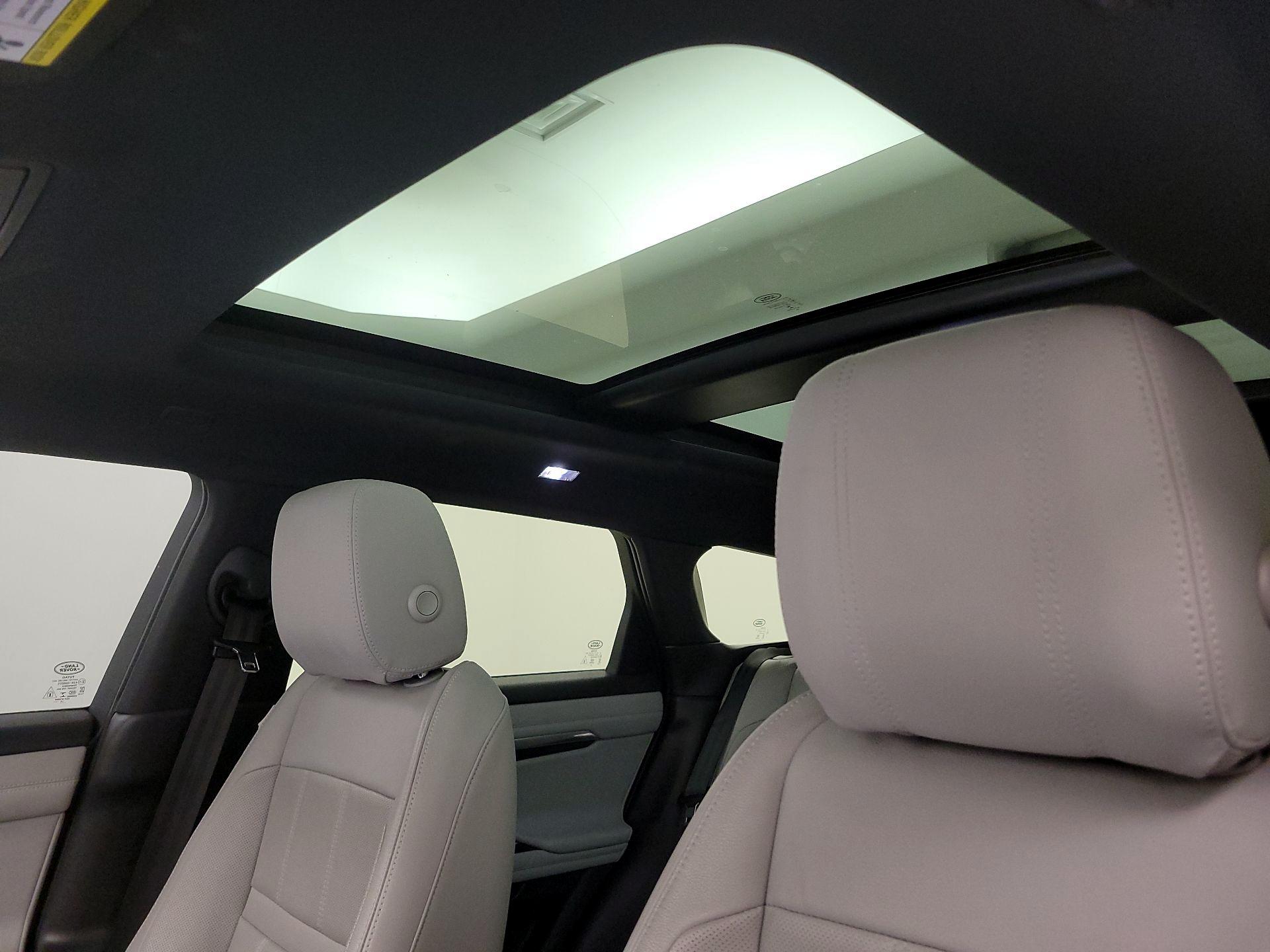 Thumbnail: 2020 Land Rover Range Rover Evoque - 20