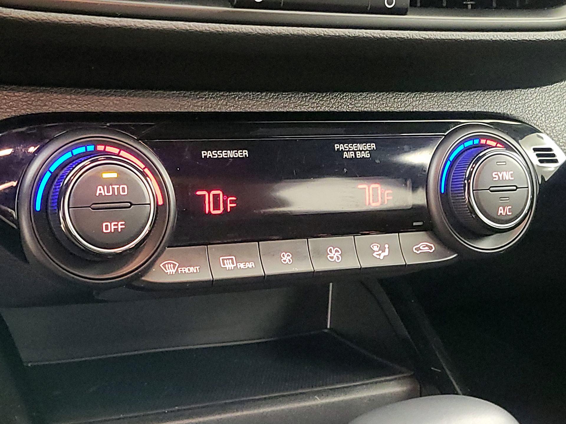 Thumbnail: 2024 Kia Forte - 17