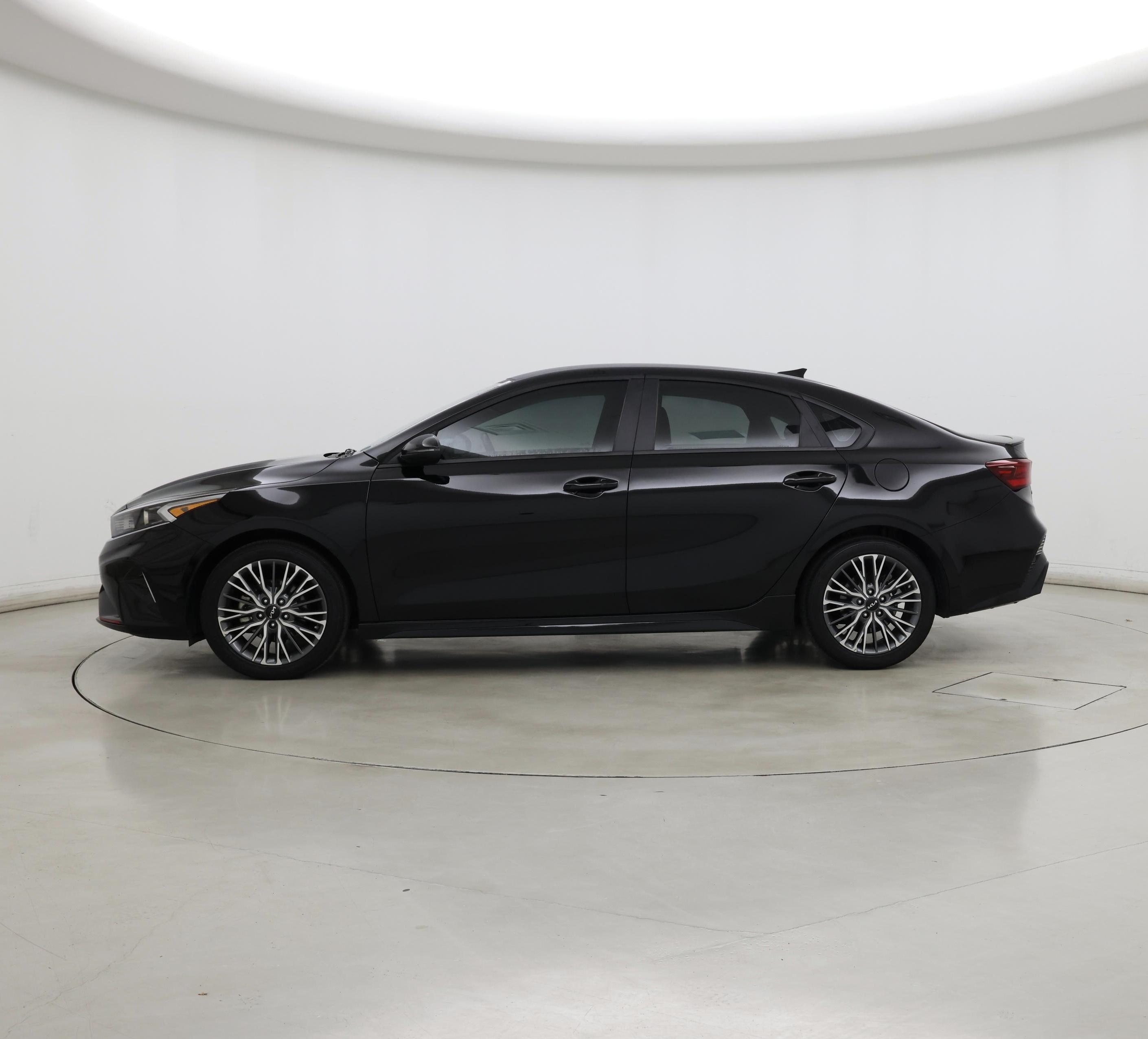 Thumbnail: 2024 Kia Forte - 3