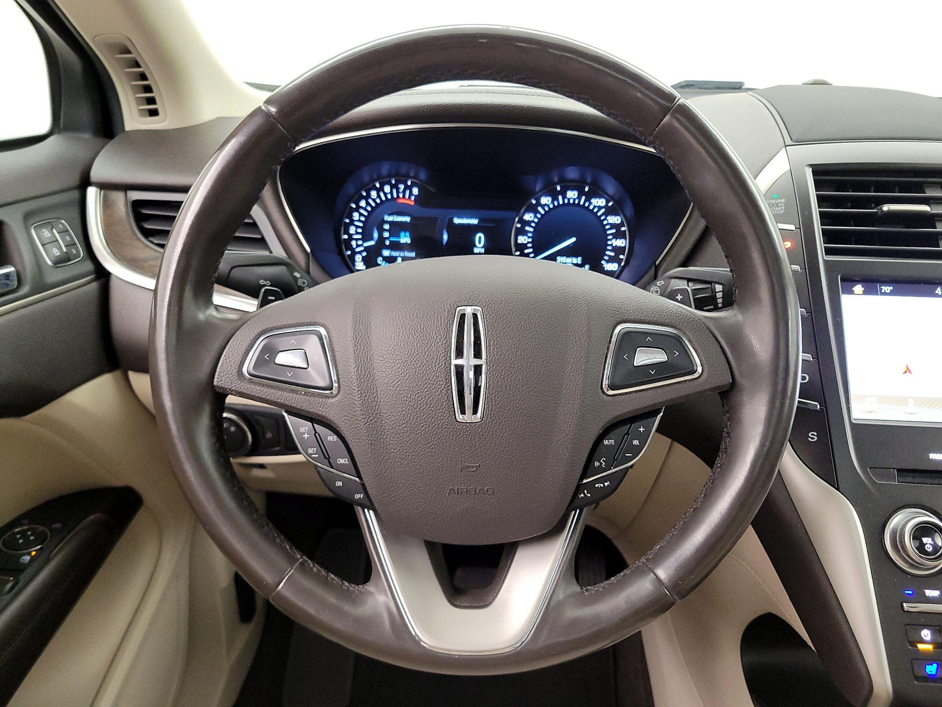 Thumbnail: 2019 Lincoln MKC - 10