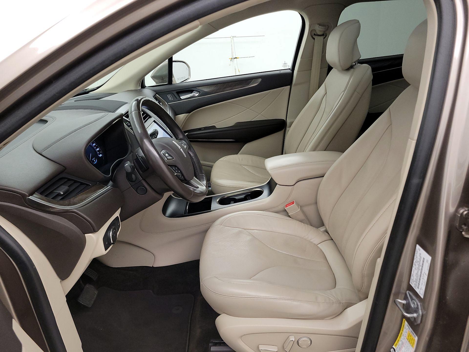 Thumbnail: 2019 Lincoln MKC - 11