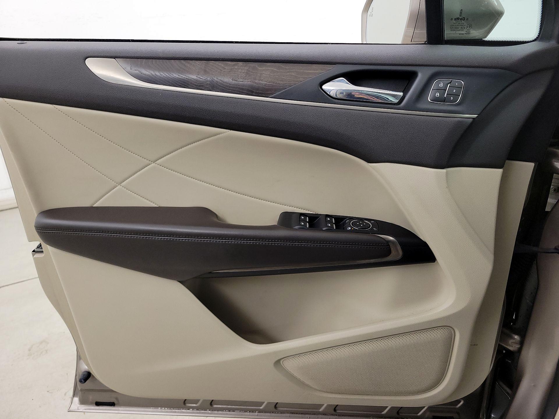 Thumbnail: 2019 Lincoln MKC - 12