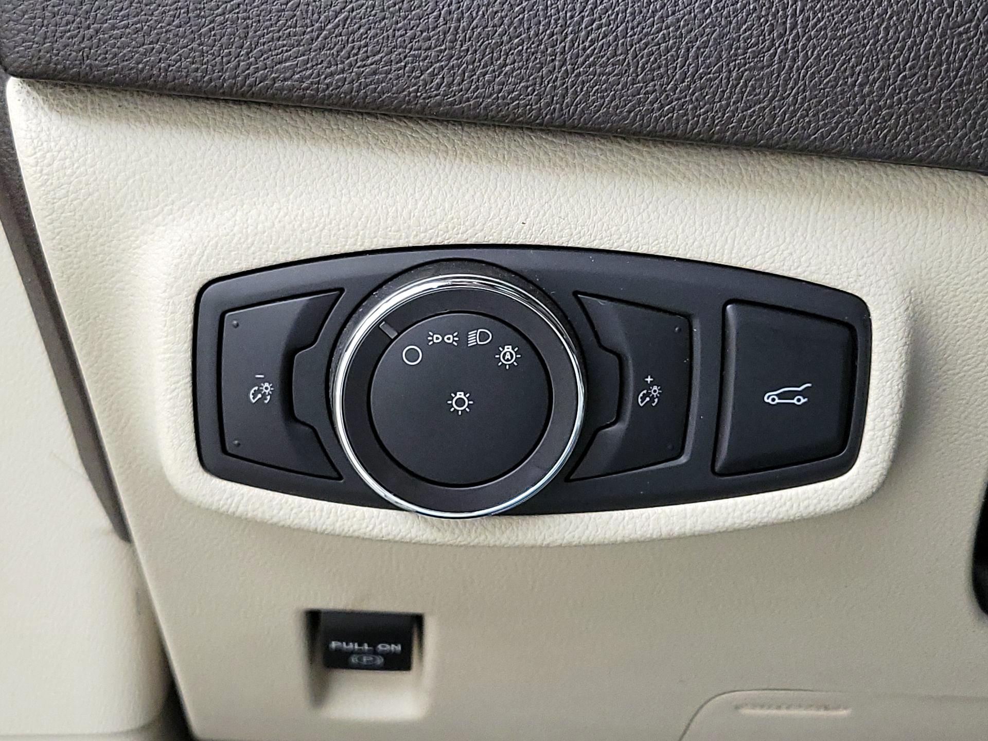 Thumbnail: 2019 Lincoln MKC - 13