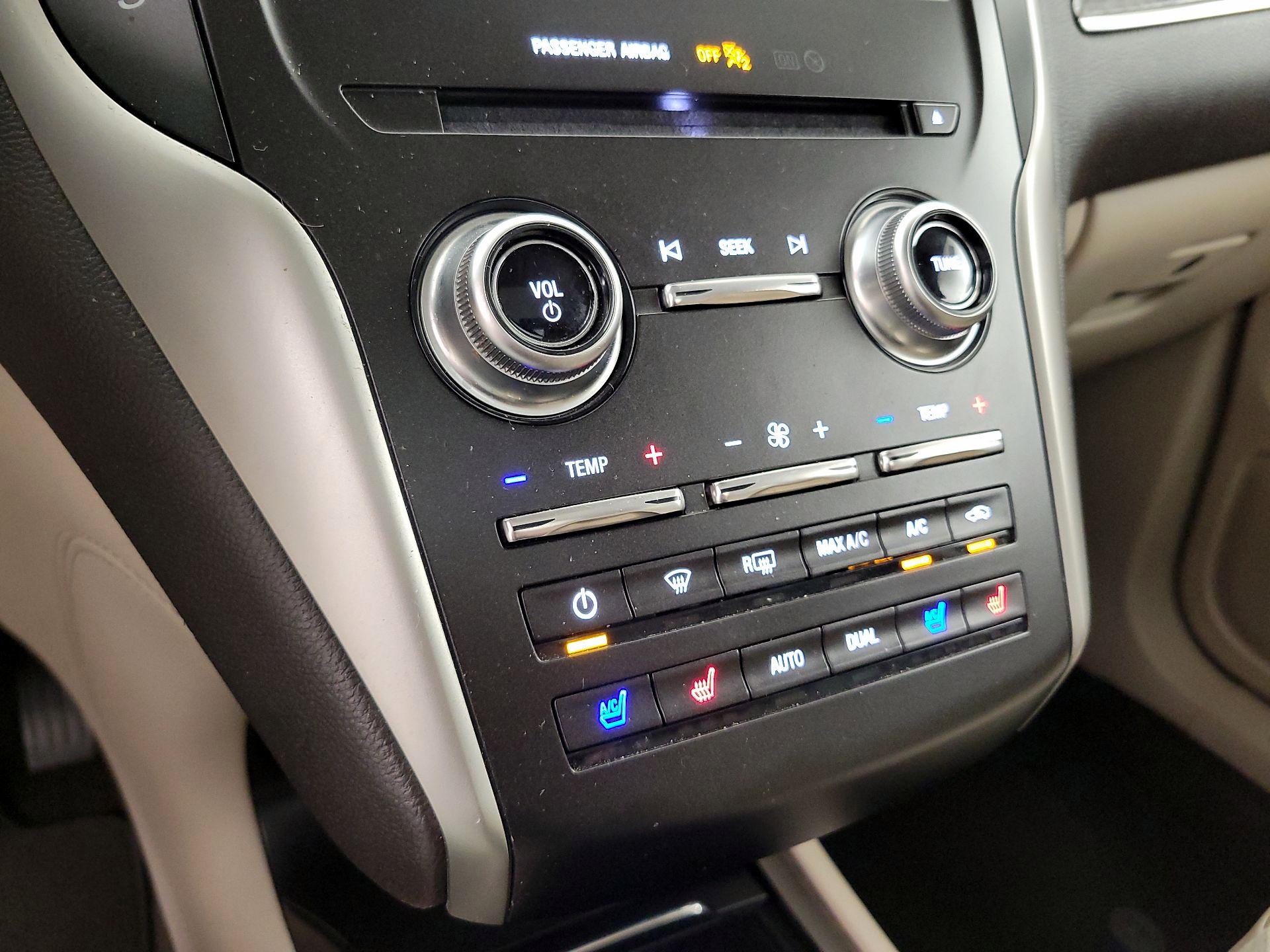 Thumbnail: 2019 Lincoln MKC - 17