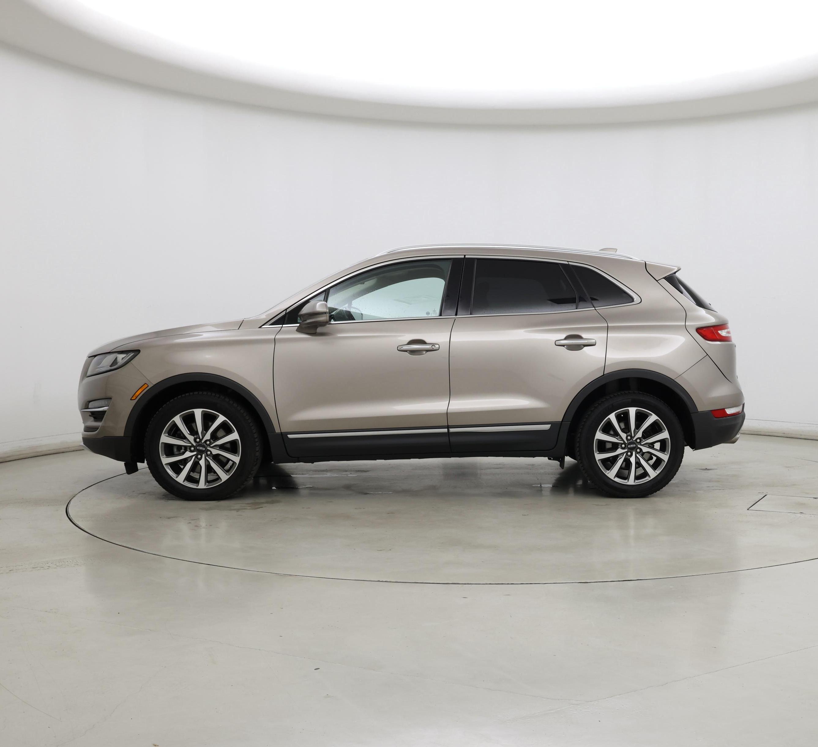 Thumbnail: 2019 Lincoln MKC - 3