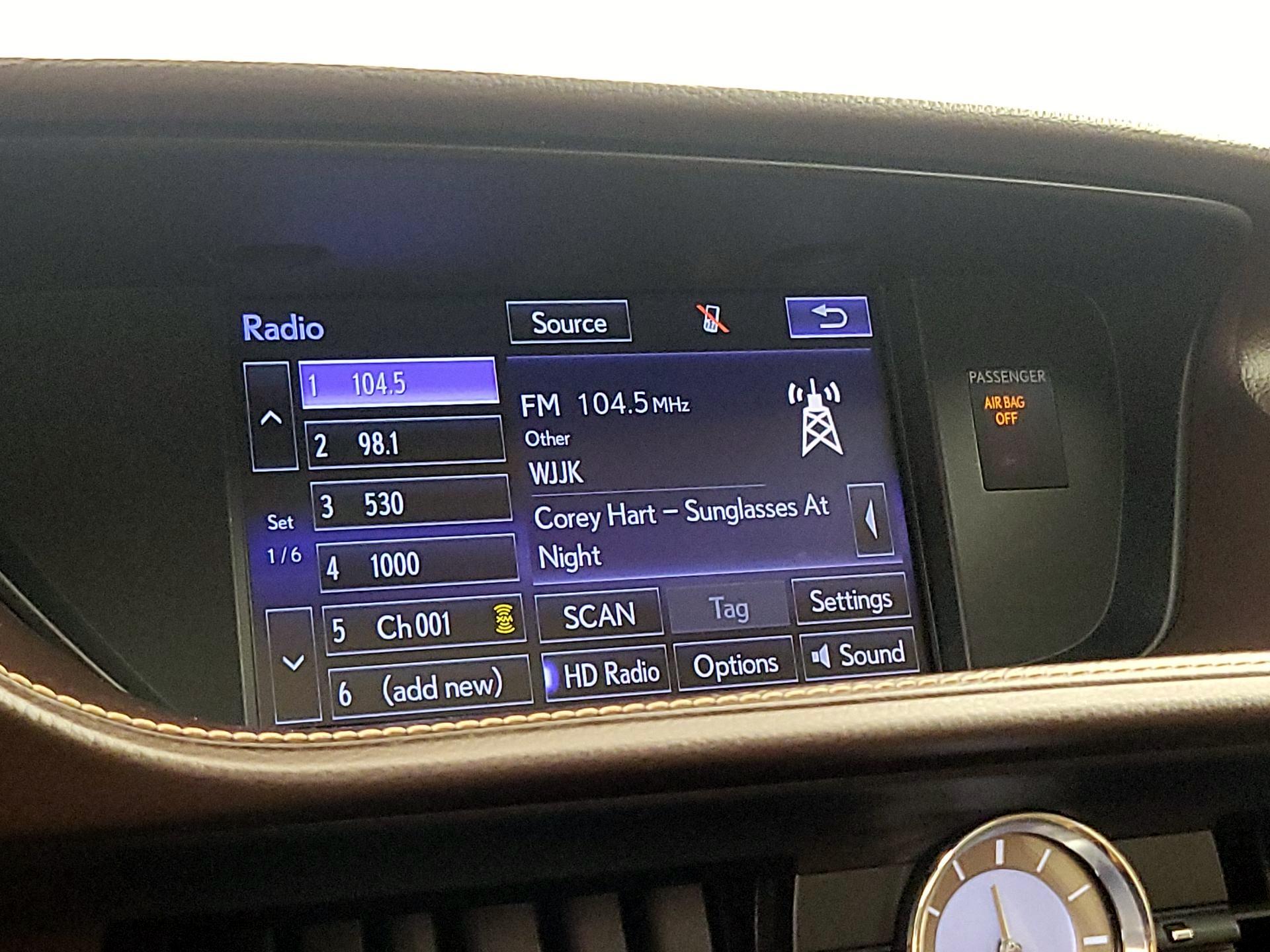 Thumbnail: 2016 Lexus ES - 16