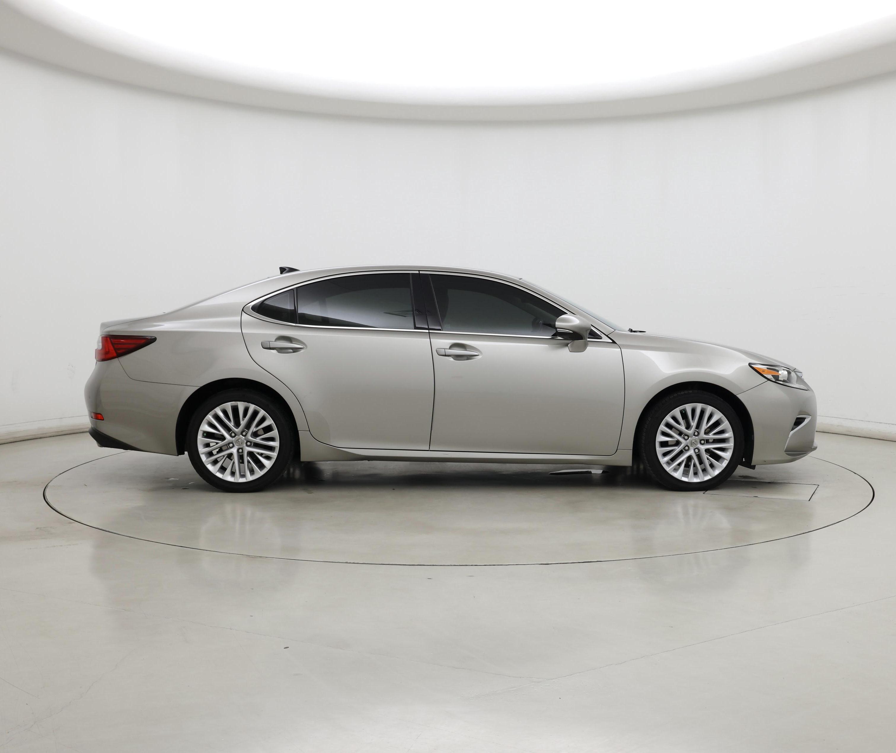 Thumbnail: 2016 Lexus ES - 7