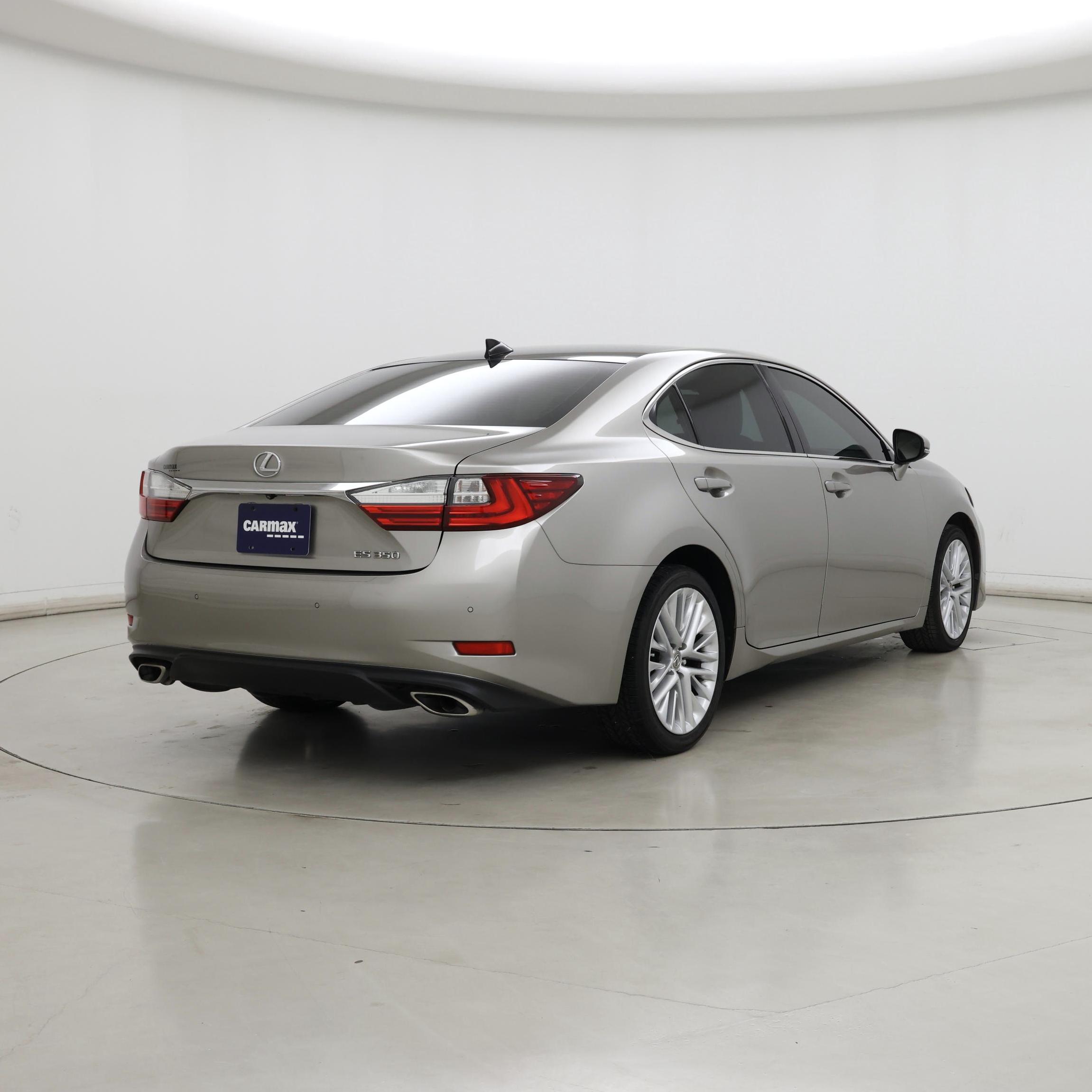 Thumbnail: 2016 Lexus ES - 8