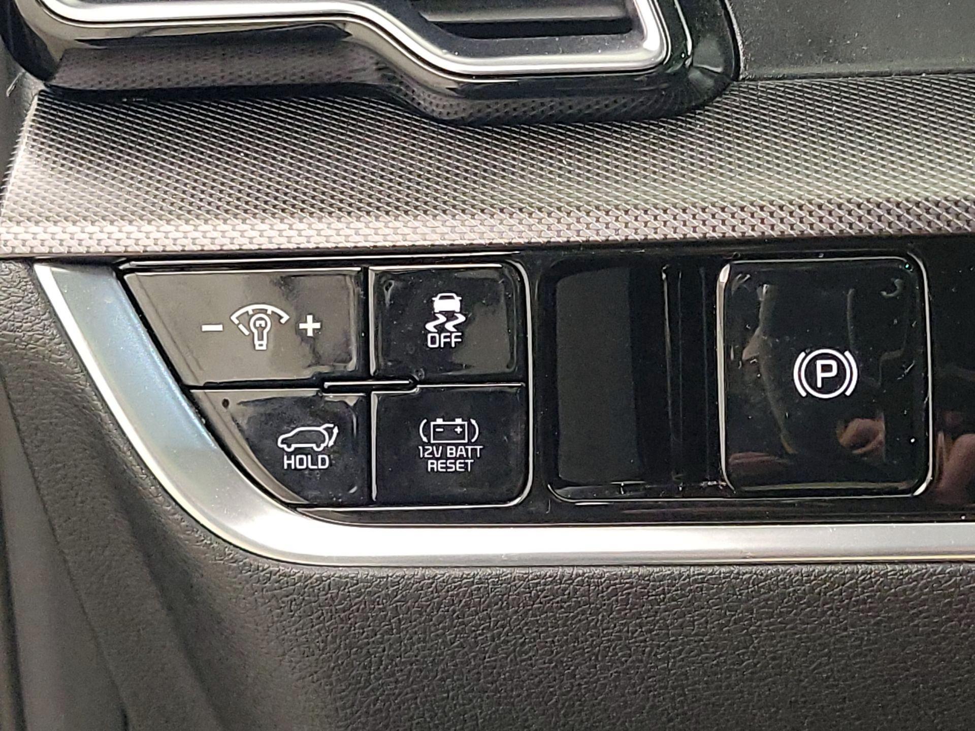 Thumbnail: 2023 Kia Sportage - 13