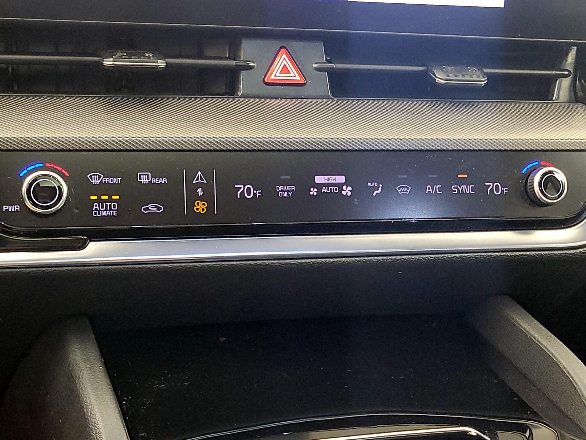 Thumbnail: 2023 Kia Sportage - 17