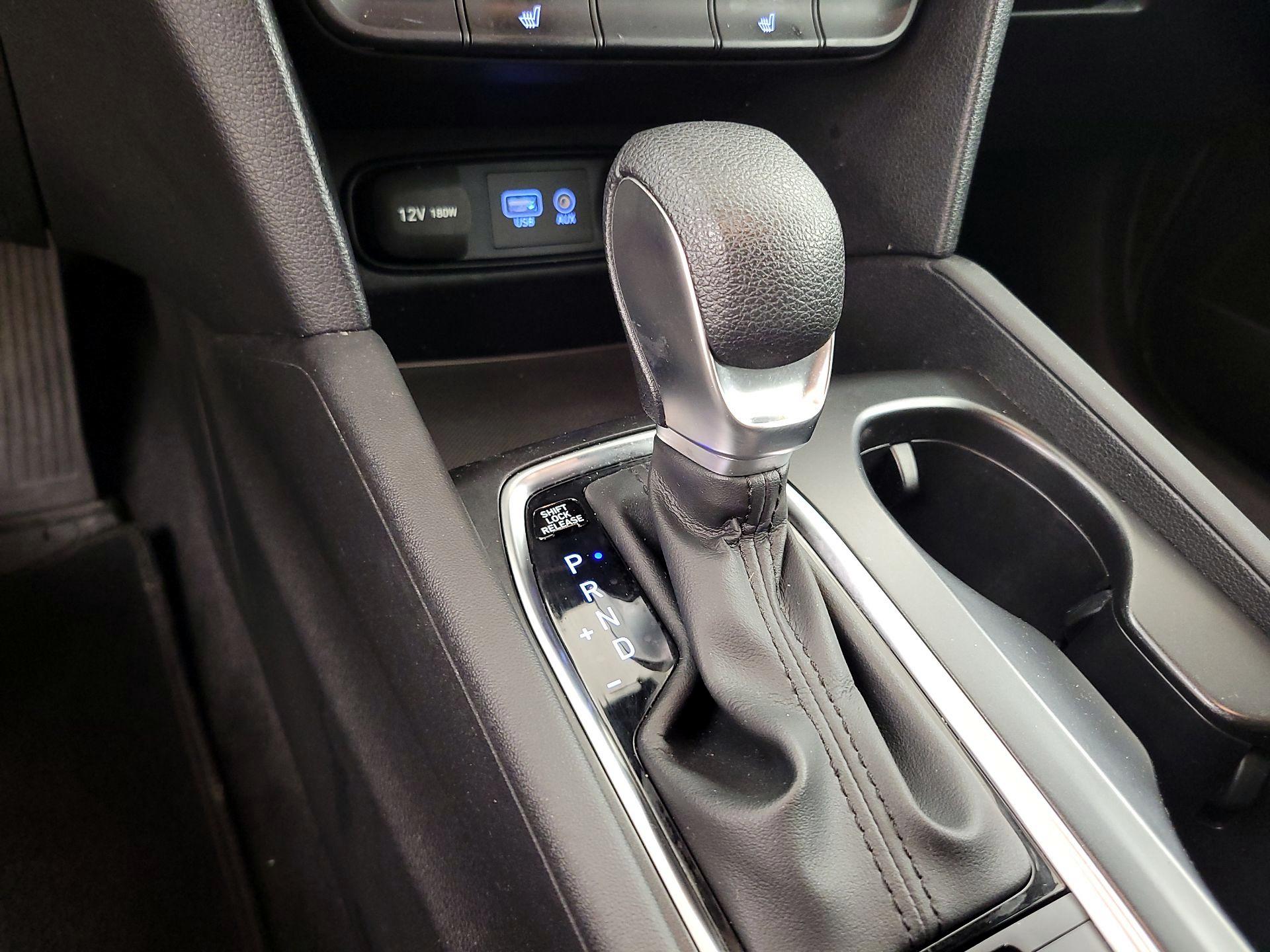 Thumbnail: 2019 Hyundai Santa Fe - 17